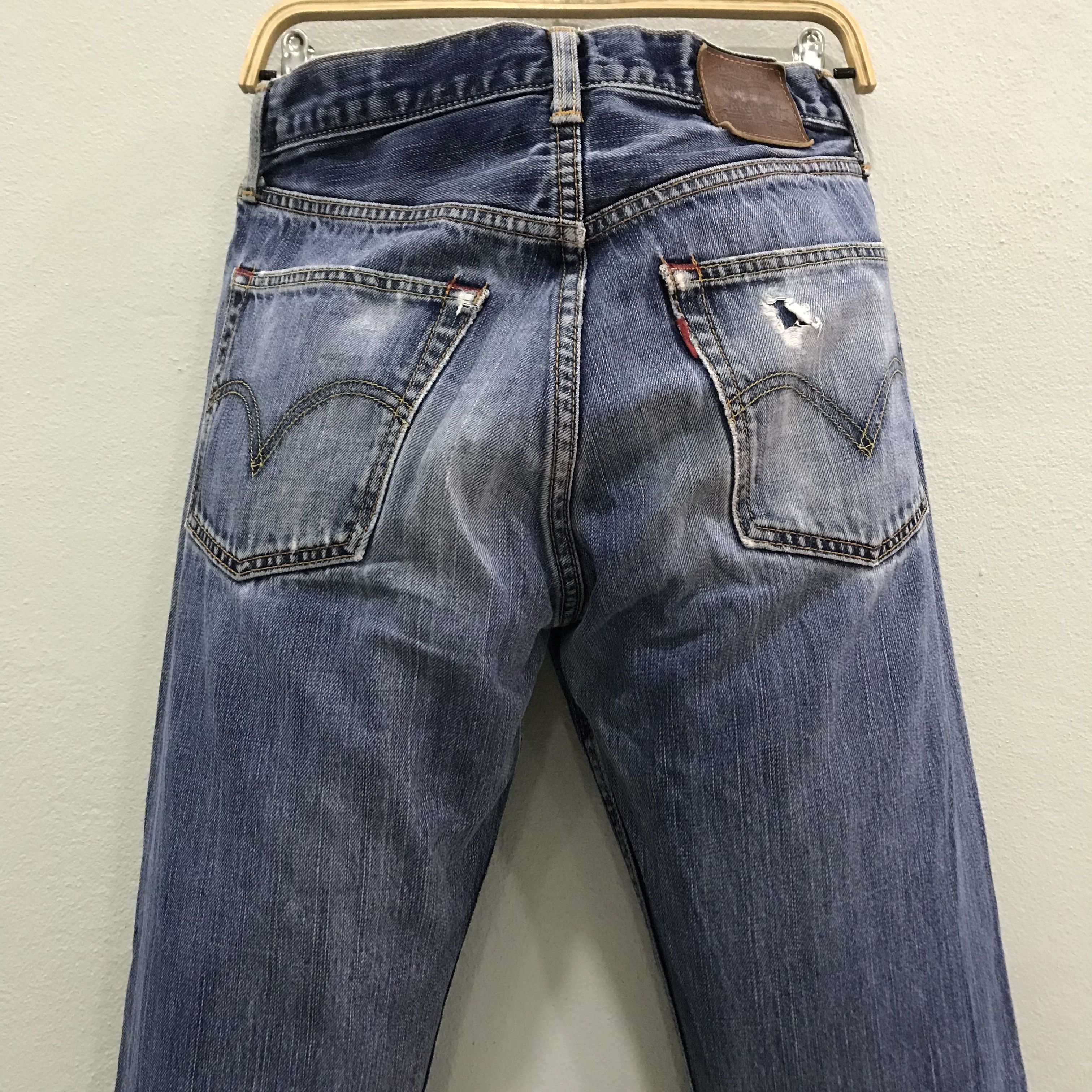 Levi's Vintage Levi’s 501 Distressed Blue Straight Leg High Waist Size US 30 / EU 46 - 7 Thumbnail