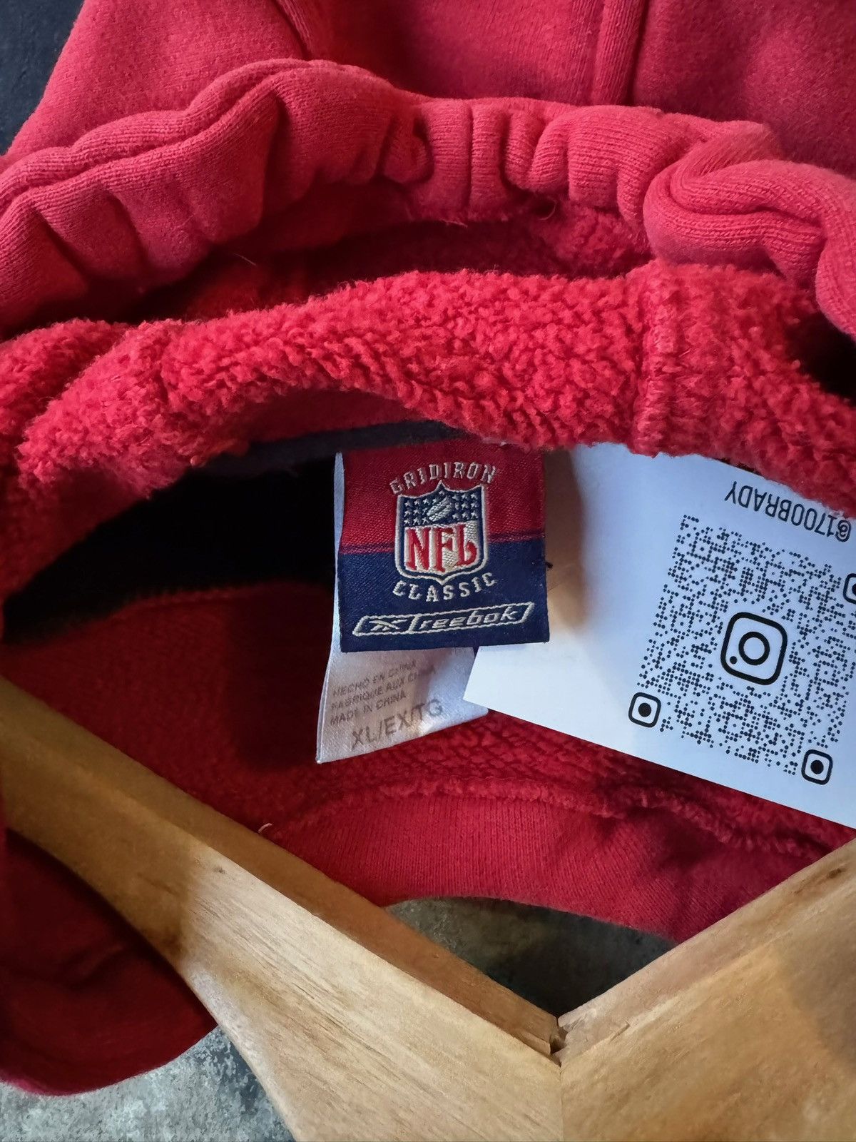 NHL × Vintage Crazy Vintage Streetwear Y2K NFL Men’s black and red hoodie Size US XL / EU 56 / 4 - 8 Thumbnail