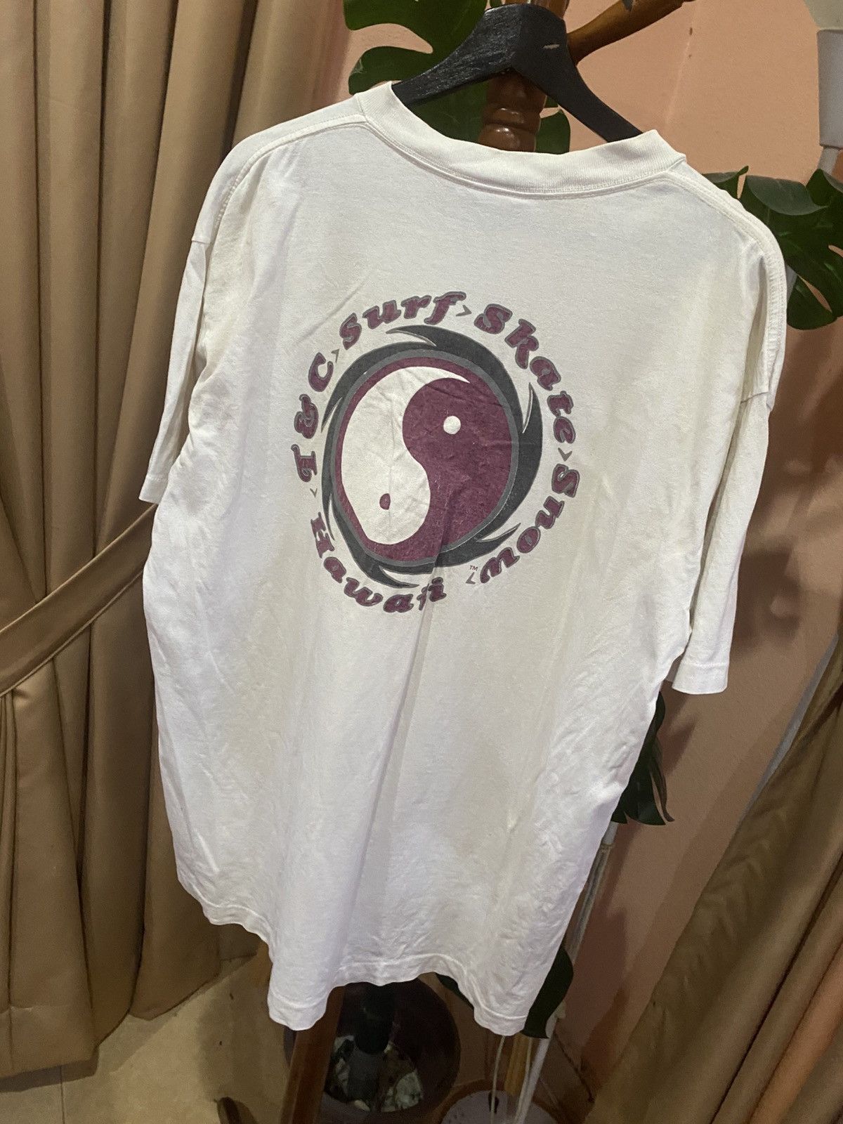 Other Vintage T&C Surf Designs Yin Yang Logo White T-Shirt in USA Size US XL / EU 56 / 4 - 7 Thumbnail