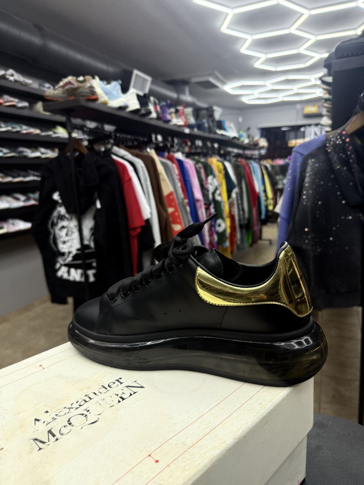 Alexander McQueen Women’s Black Alexander McQueen sneaker size 39 / 9US Size US 9 / IT 39 - 14 Thumbnail