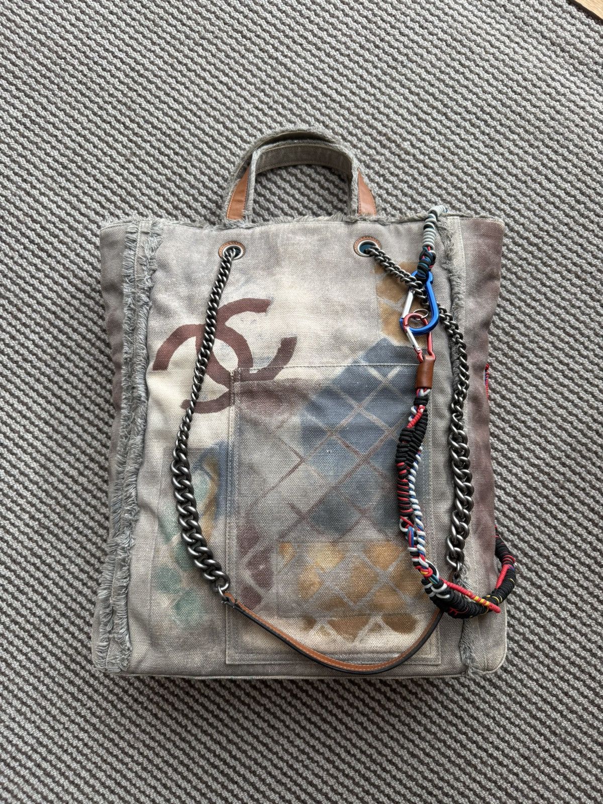 Chanel Chanel 2014 Grey Graffiti Art School Tote Bag Size ONE SIZE - 3 Thumbnail