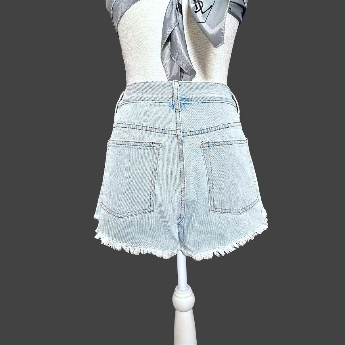 Other On Twelfth Women’s Light Indigo Sequin Denim Shorts Sz S Size 25" / US 0 / IT 36 - 6 Thumbnail