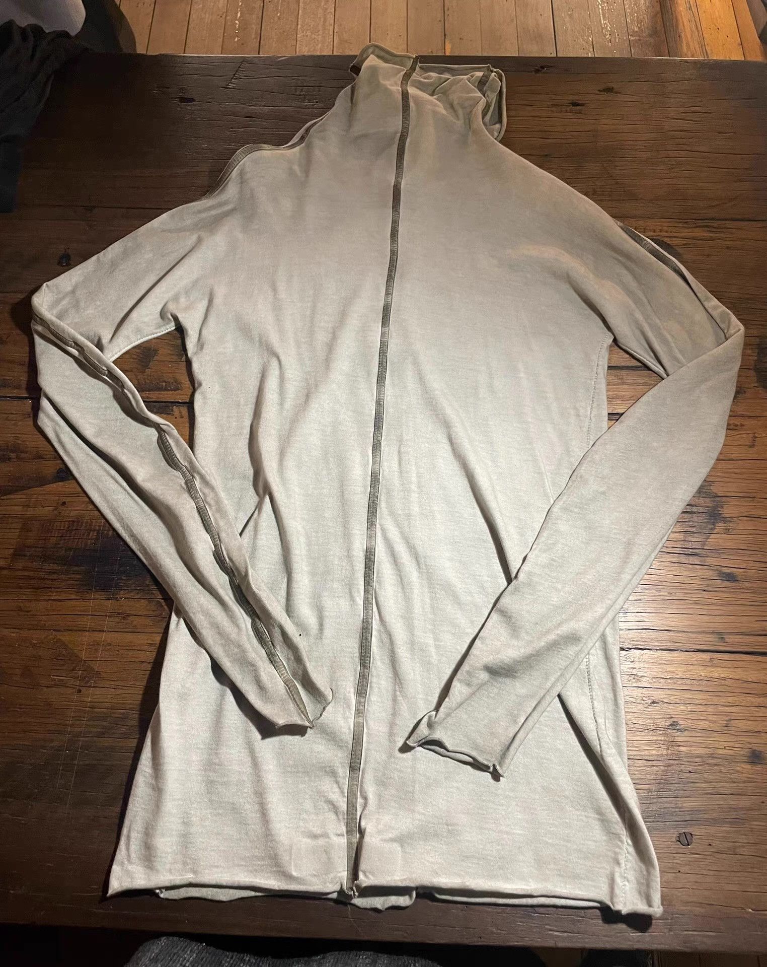 Isaac Sellam Experience Isaac Sellam Trim High-Neck Long Sleeve Top。 Ｑ25 Size S / US 4 / IT 40 - 1 Thumbnail