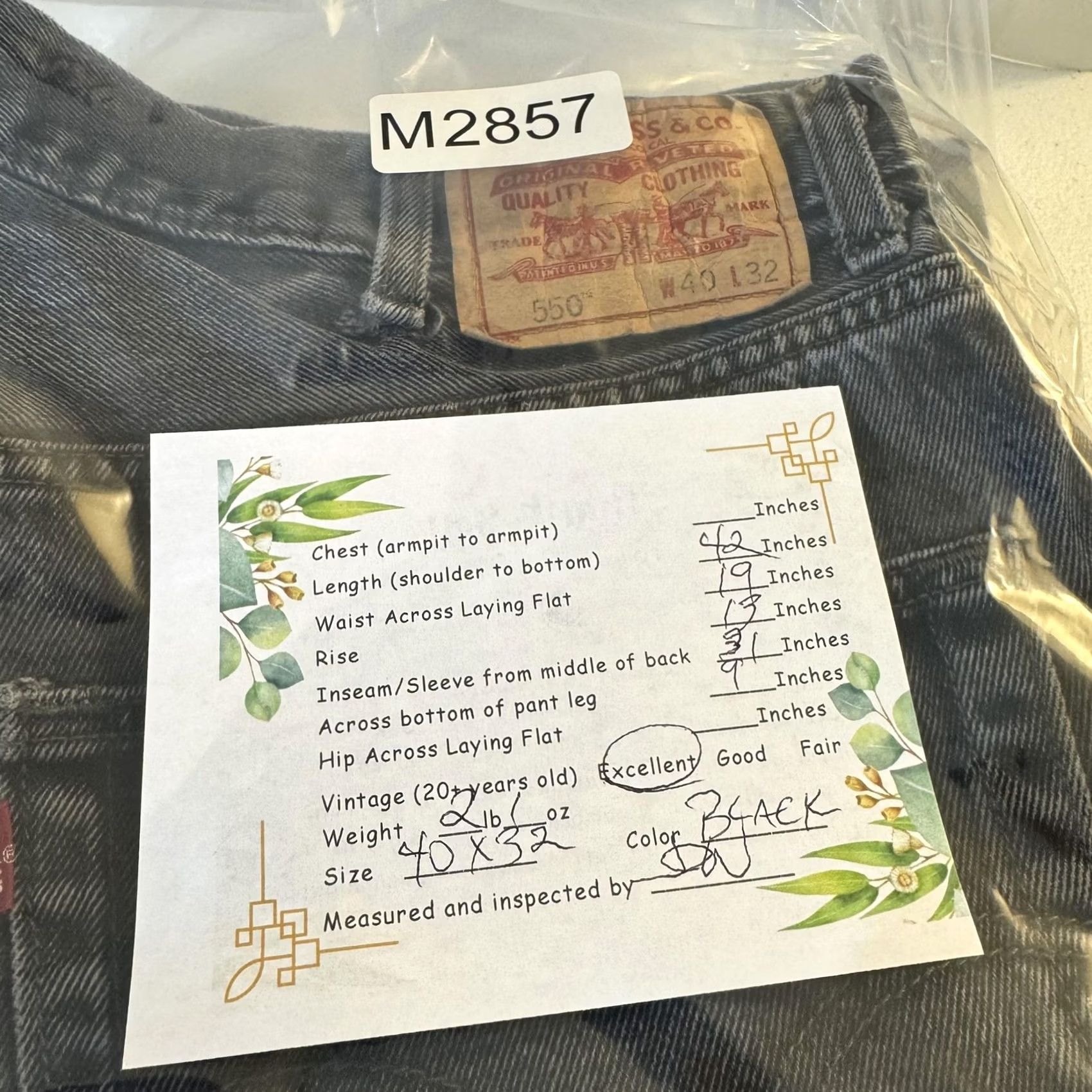 Levi's VINTAGE Levi's 550 Jeans Mens 40x32 Black Relaxed Fit Tapered Leg 100 Cotton Size US 40 / EU 56 - 7 Thumbnail