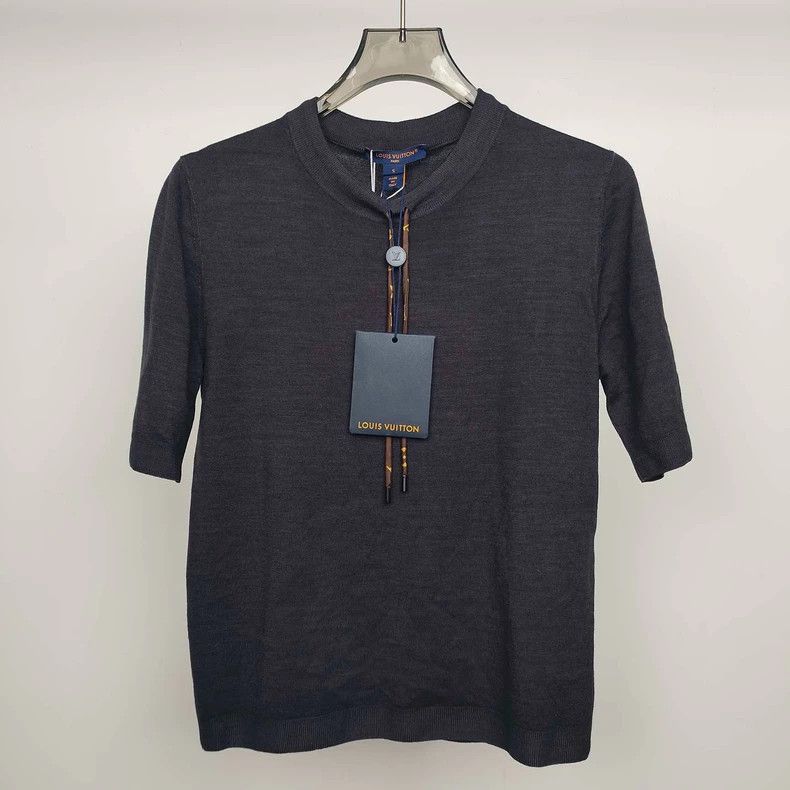 Louis Vuitton Louis Vuitton short sleeves Size US S / EU 44-46 / 1 - 1 Thumbnail