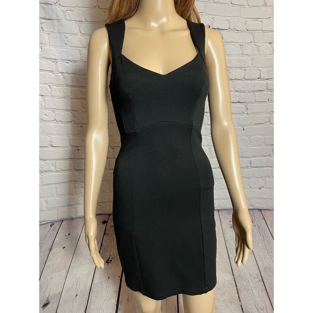 French Connection French Connection Knit Mini Black Sleeveless Dress Size 4 Size S / US 4 / IT 40 - 2 Thumbnail