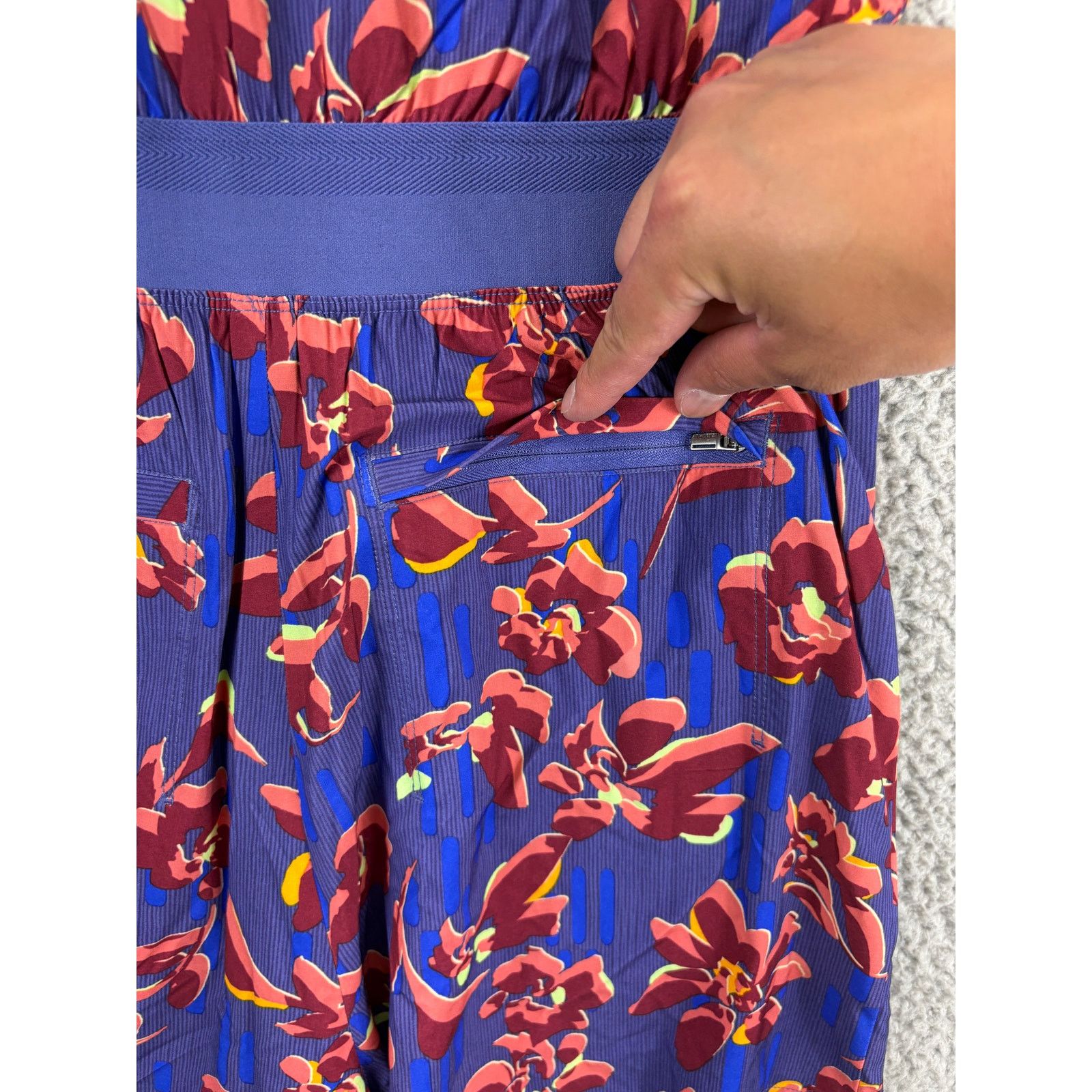 Athleta Athleta Brooklyn Romper Womens 6 Purple Floral UPF 50 Size M / US 6-8 / IT 42-44 - 6 Thumbnail