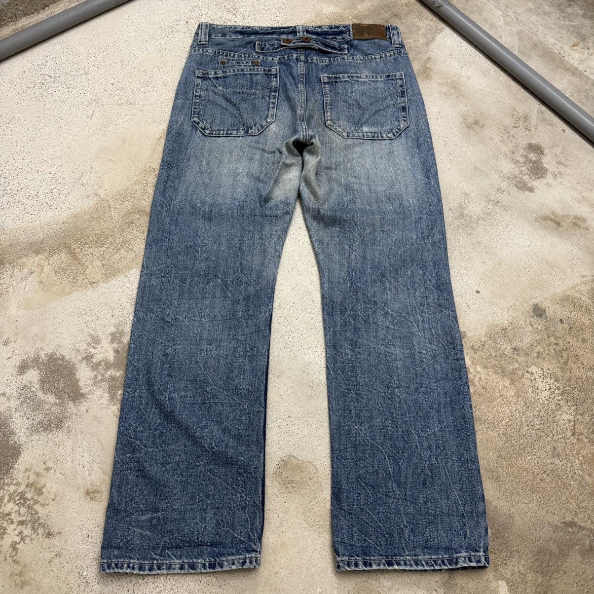 Japanese Brand Vintage Y2K Buckle Back Lightning i6w9 wash Denim Pants Size US 35 - 2 Thumbnail