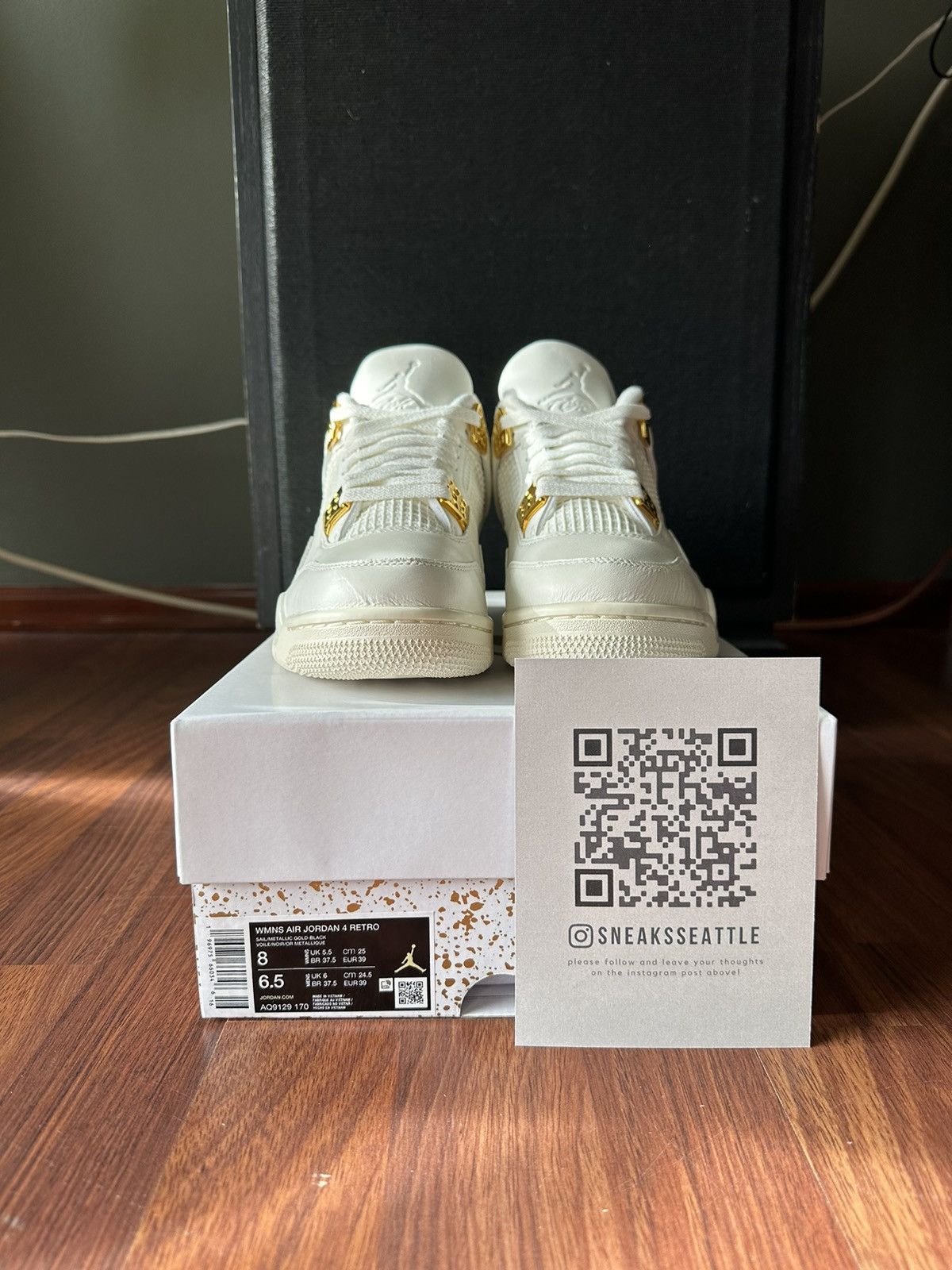 Jordan Brand Jordan 4 Retro Metallic Gold (W) Size 6.5M/8W AQ9129-170 Size US 8 / IT 38 - 7 Thumbnail
