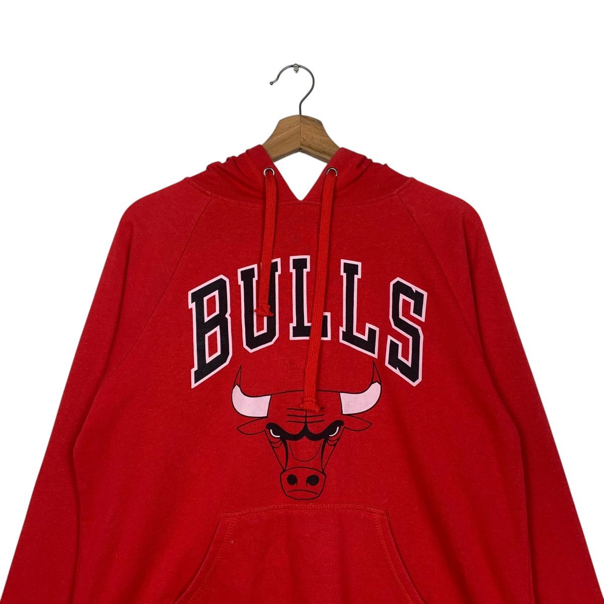 NBA NBA Chicago Bulls 66 Red Pullover Hoodie Size US L / EU 52-54 / 3 - 11 Thumbnail