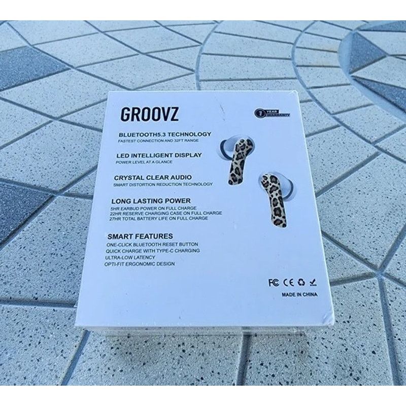 Designer Groovz Leopard True Wireless Earbuds Smart Charging Case Size ONE SIZE - 4 Thumbnail