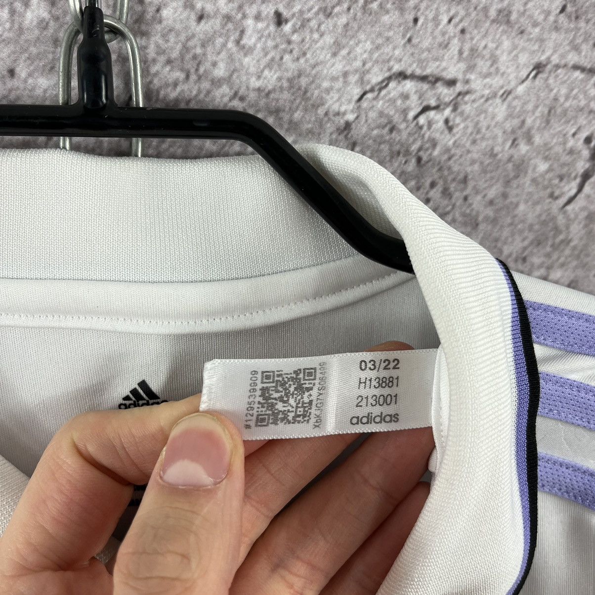 Adidas Real Madrid Adidas 2022/2023 Home Jersey Tchouameni Size L Size US L / EU 52-54 / 3 - 13 Thumbnail