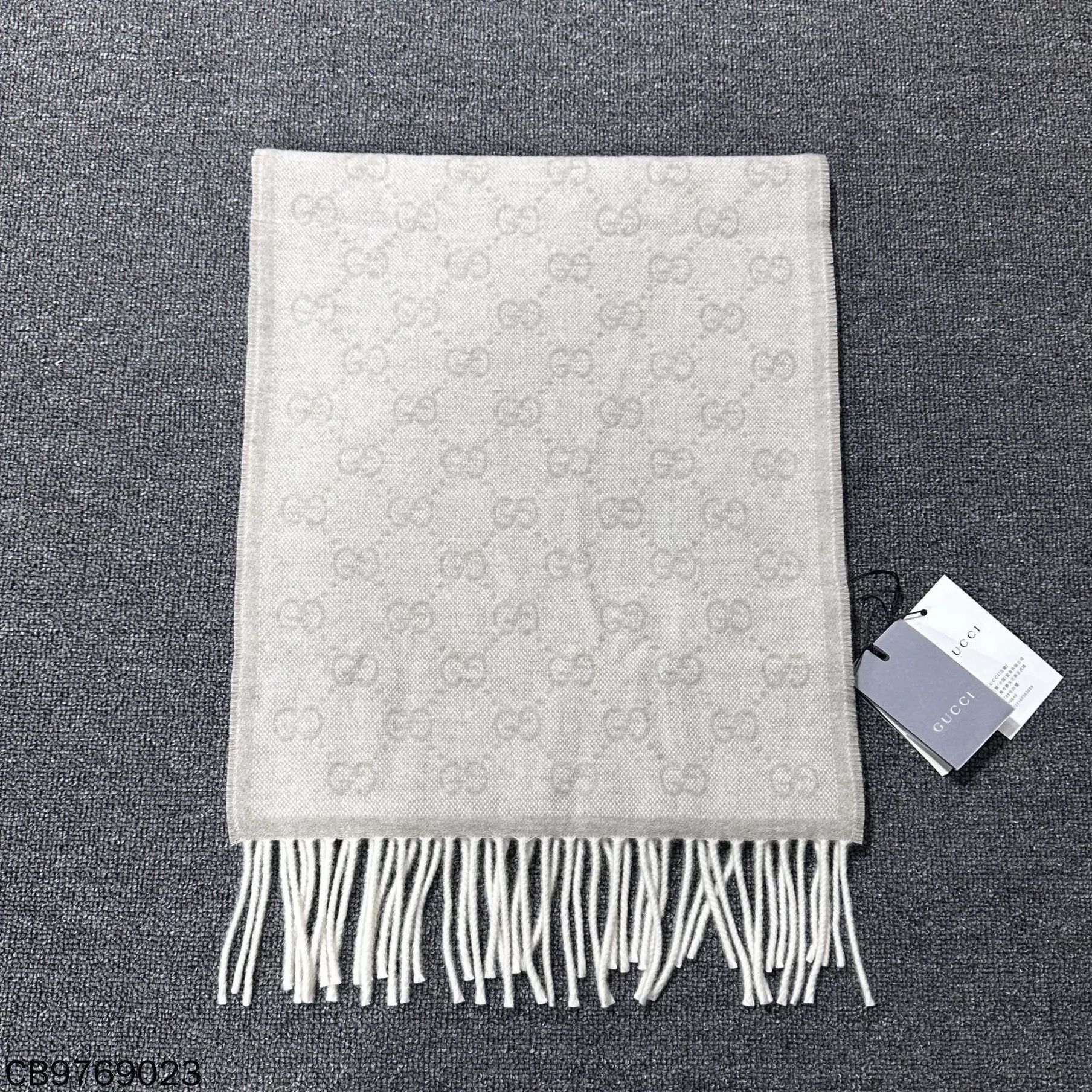 Gucci Gucci GG all over print beige wool scarf Size ONE SIZE - 3 Thumbnail