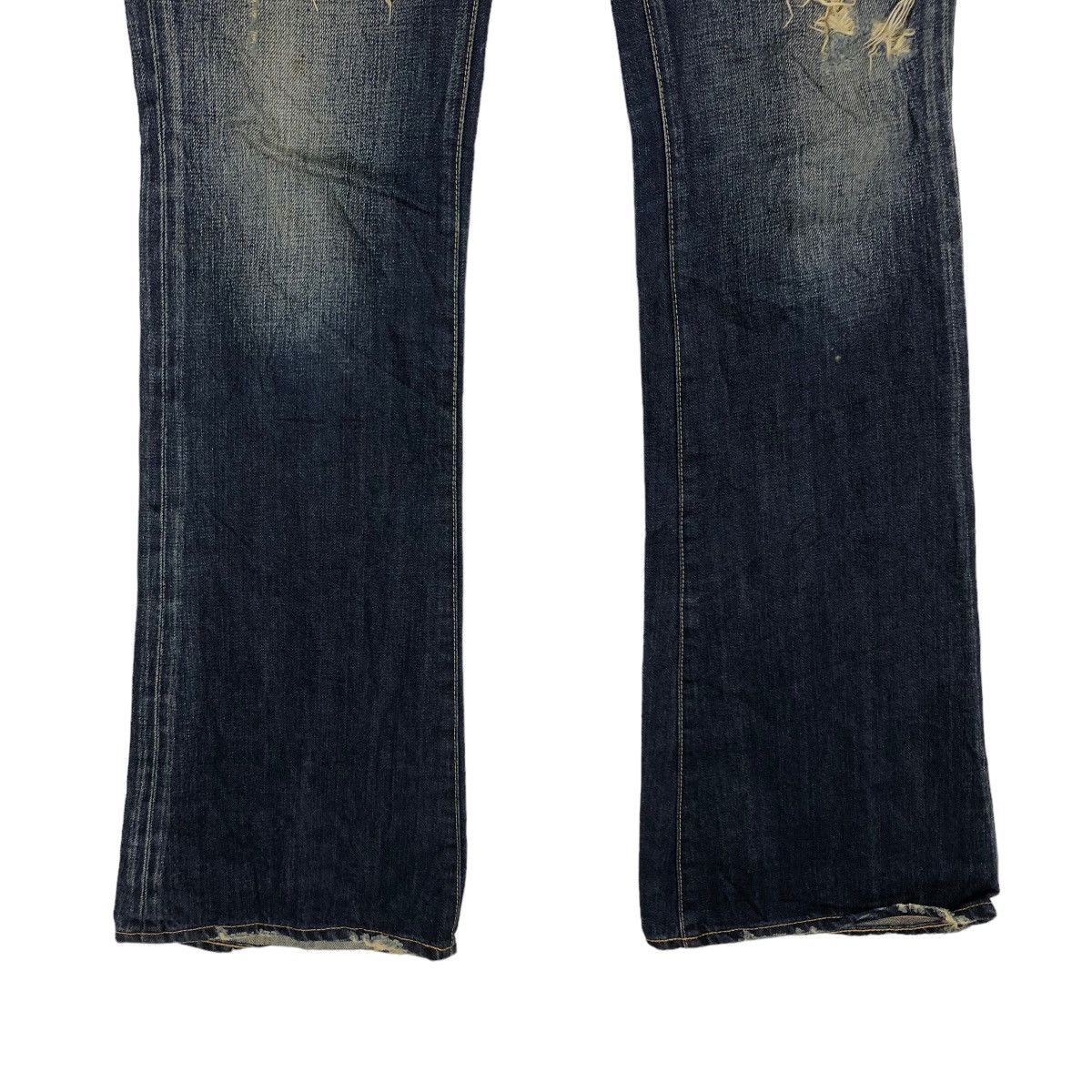 Japanese Brand 🔥90’s VINTAGE BOW CUT DISTRESSED DENIM JEANS MOUSSY JAPAN Size US 30 / EU 46 - 4 Thumbnail