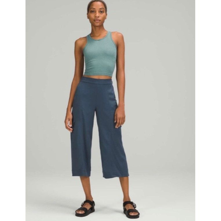 Lululemon Metropolis Maven High Rise Crop Size 2Iron Blue