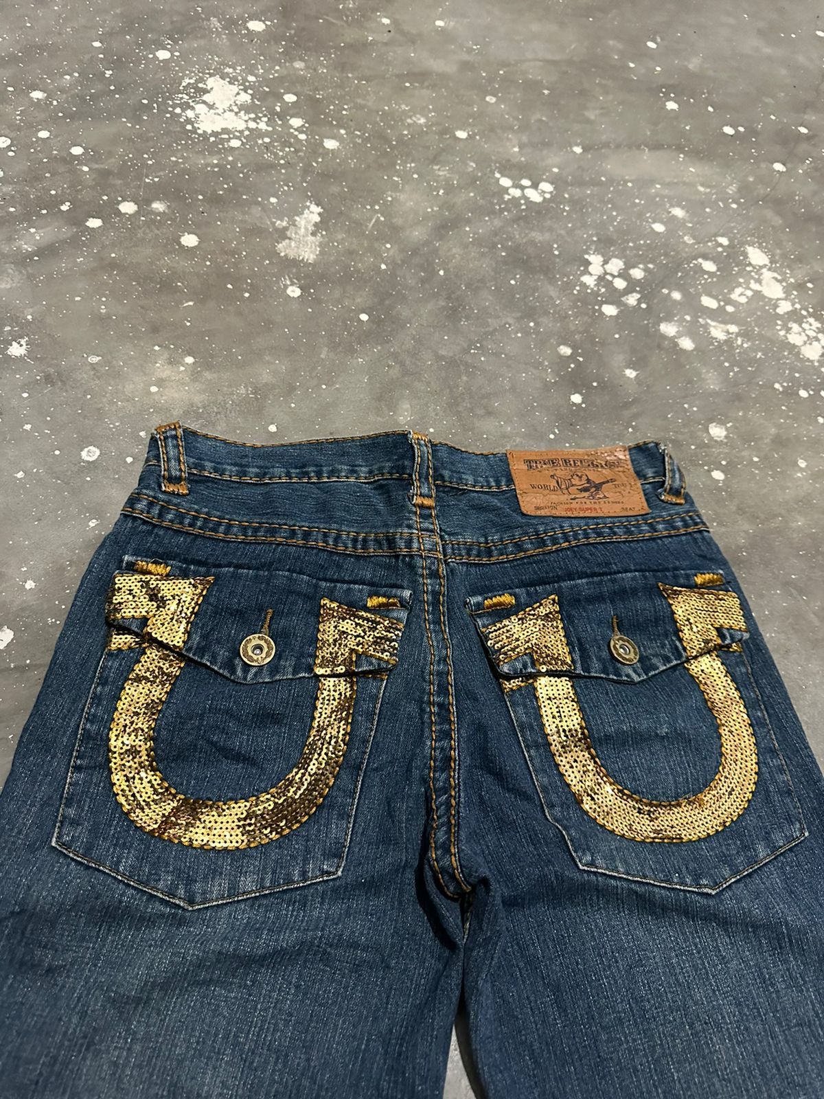 True Religion 🔥Rare!!! True Religion Sequin Logo Joey Super T Jeans Size US 34 / EU 50 - 2 Thumbnail