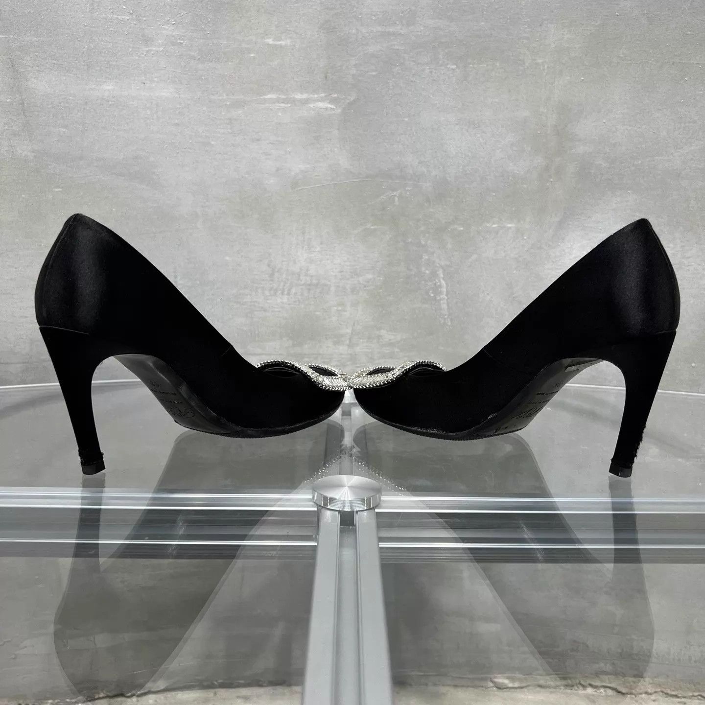 Roger Vivier RV Black Satin Square Buckle Crystal Pave High Heels Size US 7.5 / IT 37.5 - 5 Thumbnail