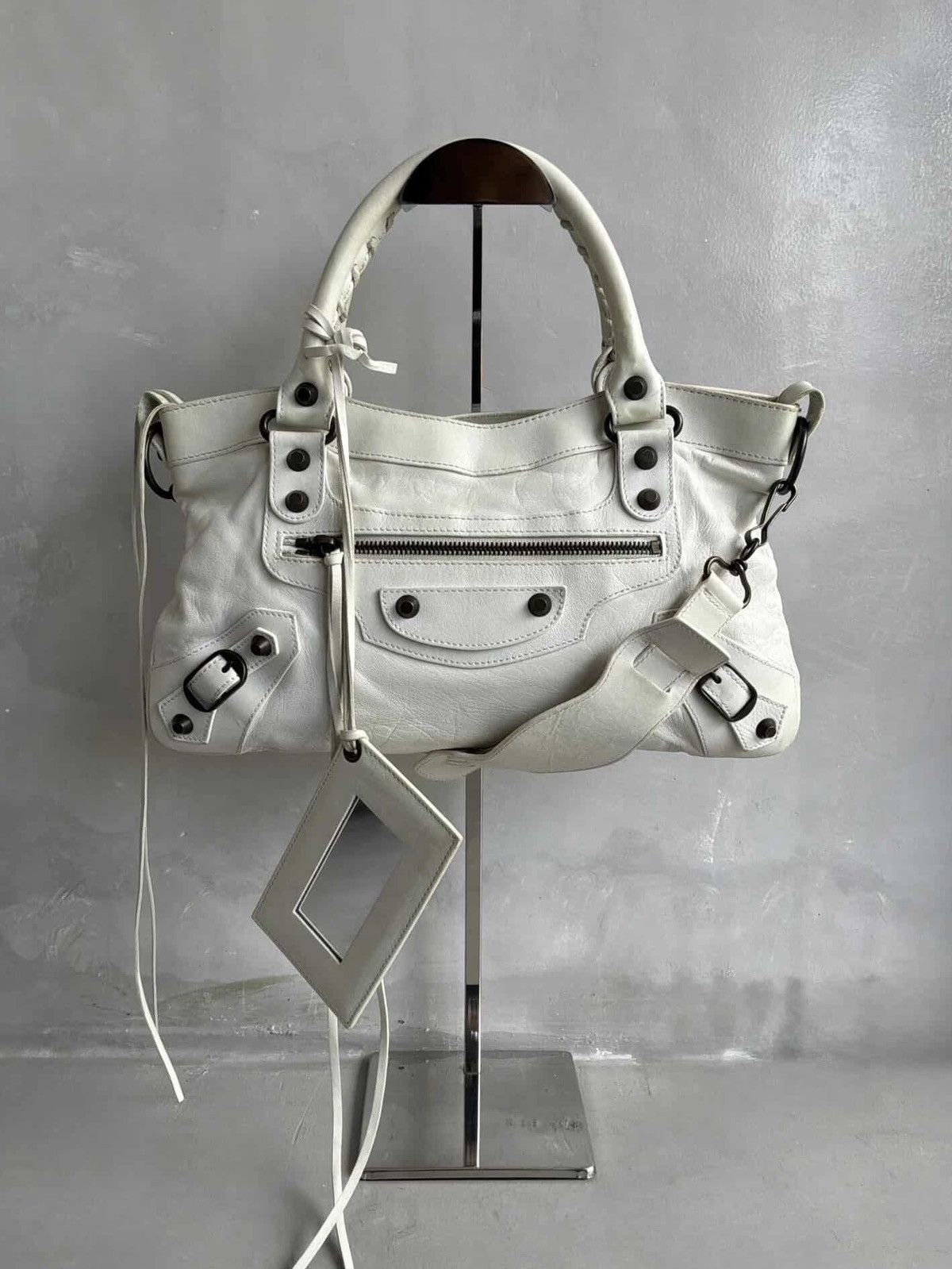 Balenciaga Balenciaga - City ‘Le First’ Lambskin Leather Shoulder Bag Size ONE SIZE - 1 Thumbnail