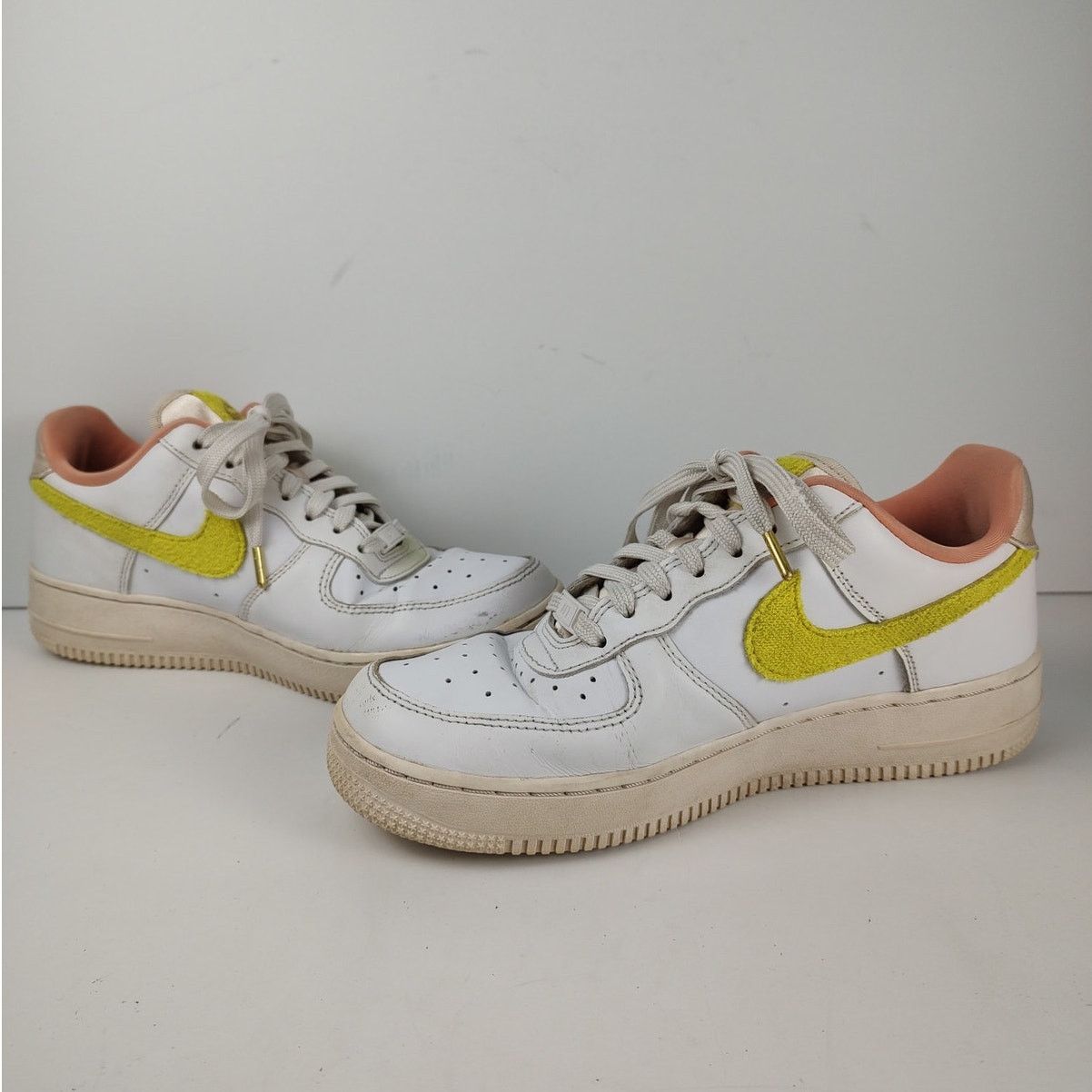Nike Nike Air Force 1 Low '07 "Mama" streetwear sneaker womens 8 Size US 8 / IT 38 - 3 Thumbnail