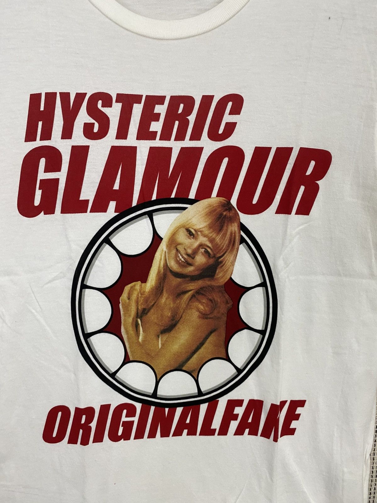 Hysteric Glamour Hysteric glamour x original fake tshirt naked girl Size US M / EU 48-50 / 2 - 6 Thumbnail
