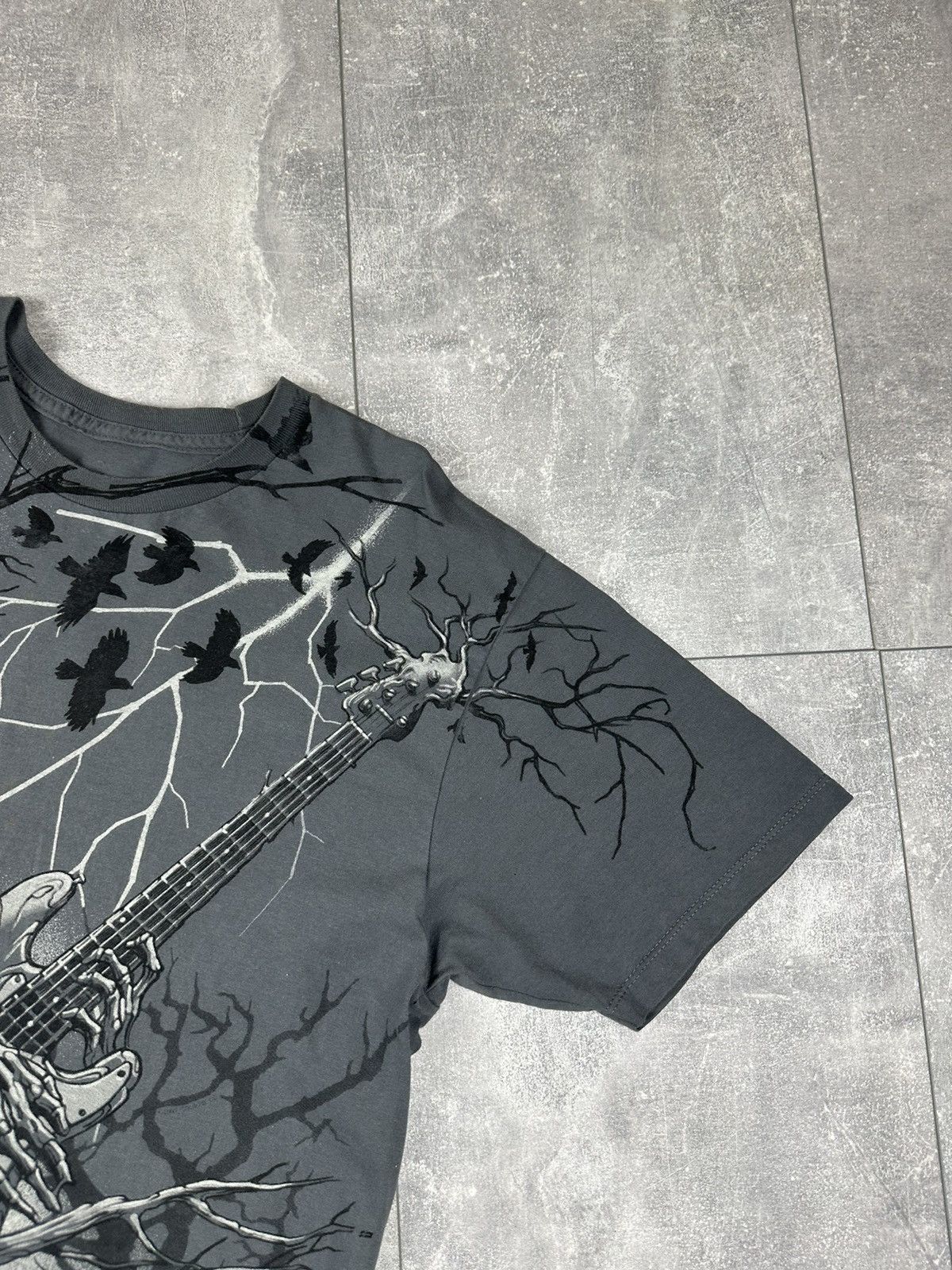 Liquid Blue Liquid Blue Art Graphic Overprint Logo Sliver Retro T-Shirt Size US L / EU 52-54 / 3 - 3 Thumbnail
