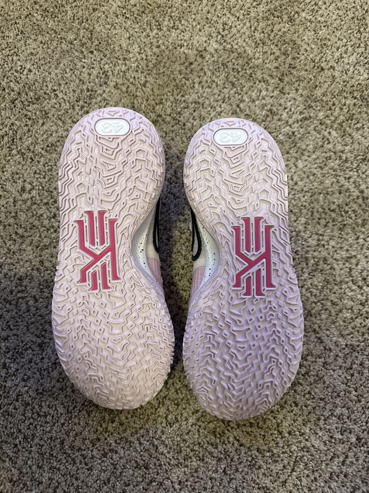 Nike Nike Kyrie 4 Low Kay Yow Size US 9.5 / EU 42-43 - 5 Thumbnail
