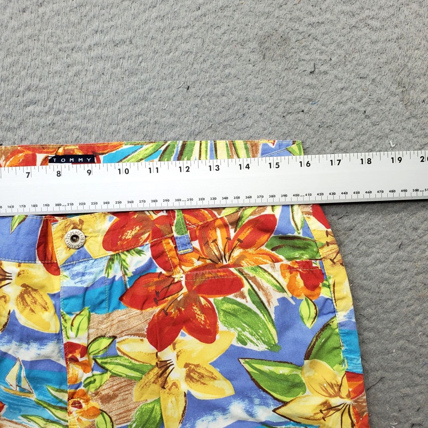 Tommy Hilfiger Tommy Hilfiger Capri Pants Womens 11 Multi Hawaiian Floral Cotton Straight Leg Size 32" / US 10 / IT 46 - 7 Thumbnail