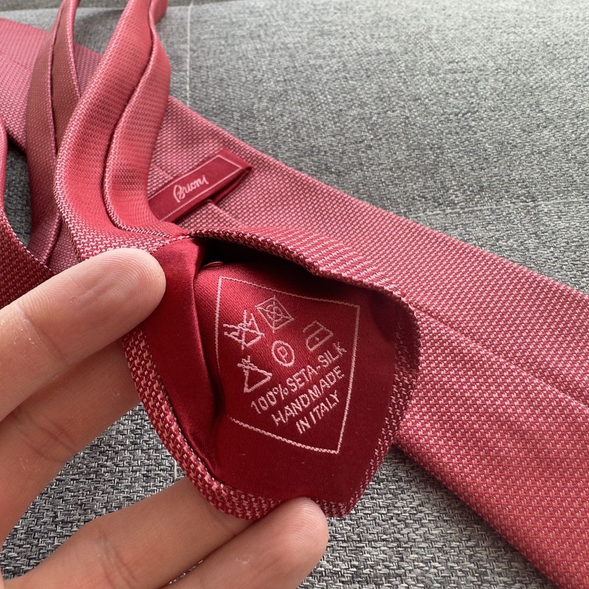Brioni Very rare and expensive red tie Brioni Size ONE SIZE - 4 Thumbnail