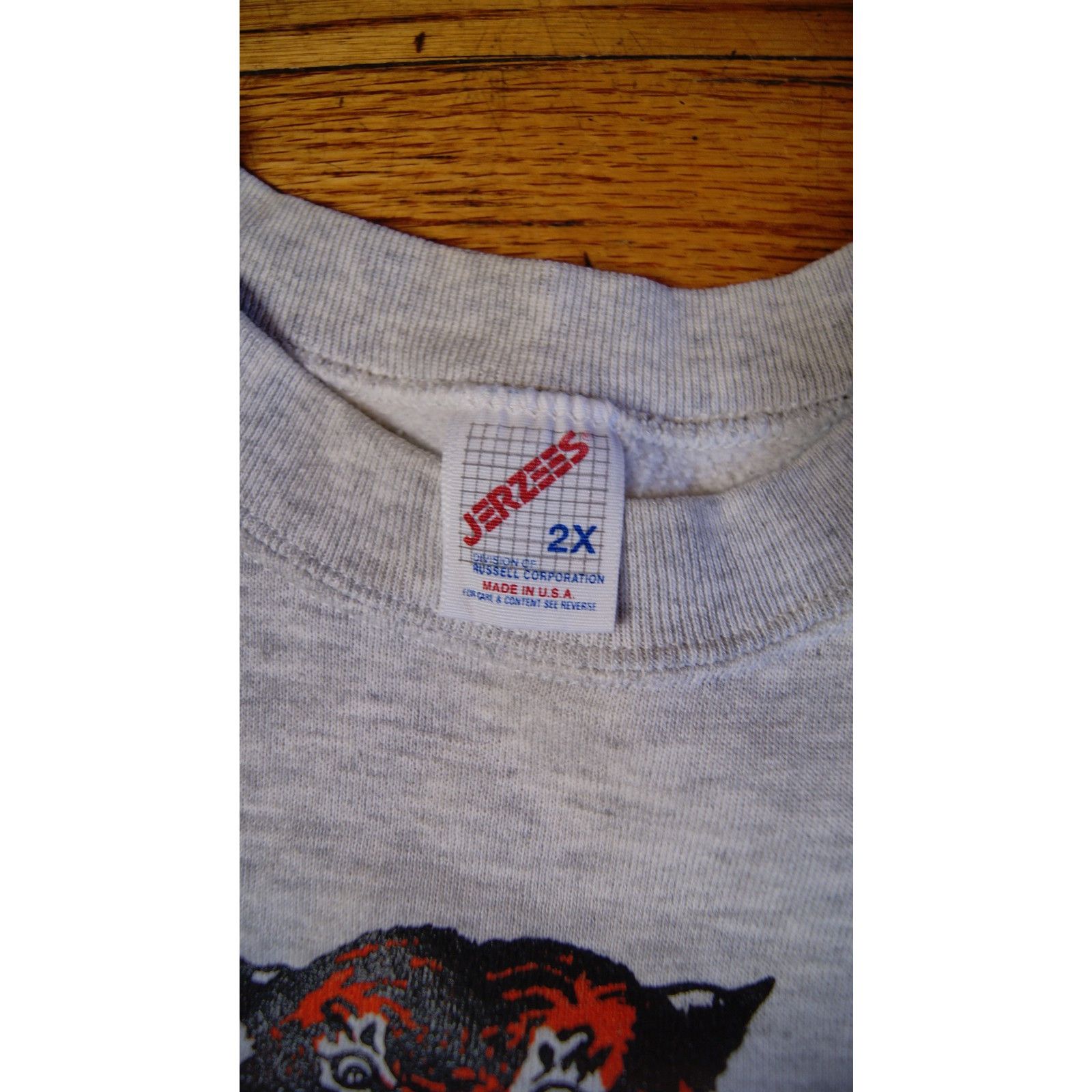 Jerzees VTG 90 ILLINOIS SCHOOL FOR THE DEAF Tigers 2X Sweatshirt USA Size US XXL / EU 58 / 5 - 4 Thumbnail