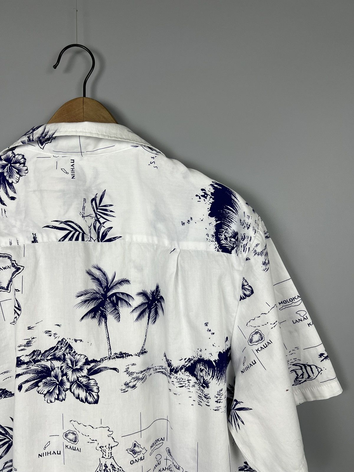 Vintage (L) Palm Wave Hawaiian Print Button Up Shirt Size US L / EU 52-54 / 3 - 11 Thumbnail