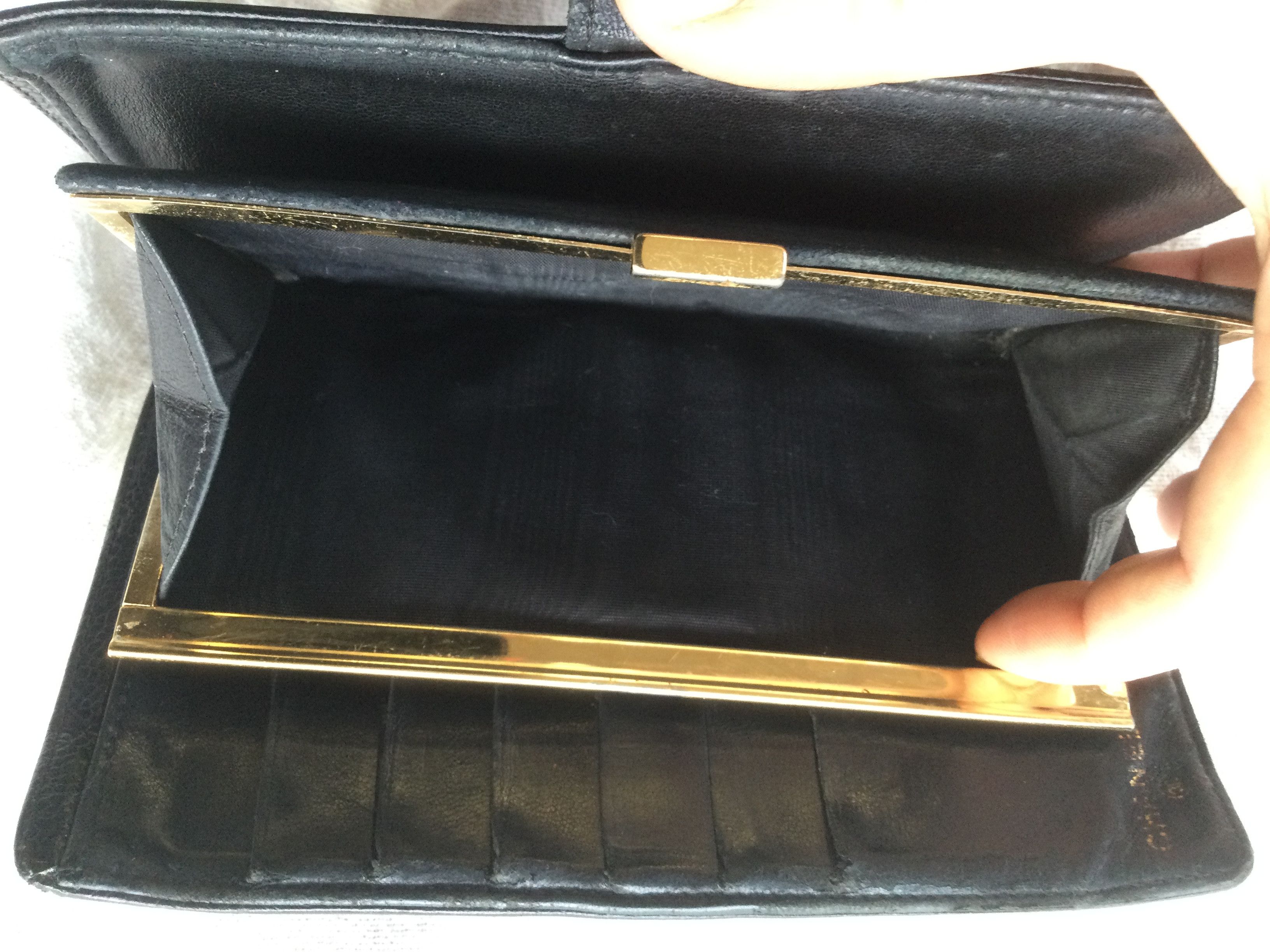 Chanel Vintage Chanel Black Caviar Leather CC Long Wallet. Size ONE SIZE - 17 Thumbnail