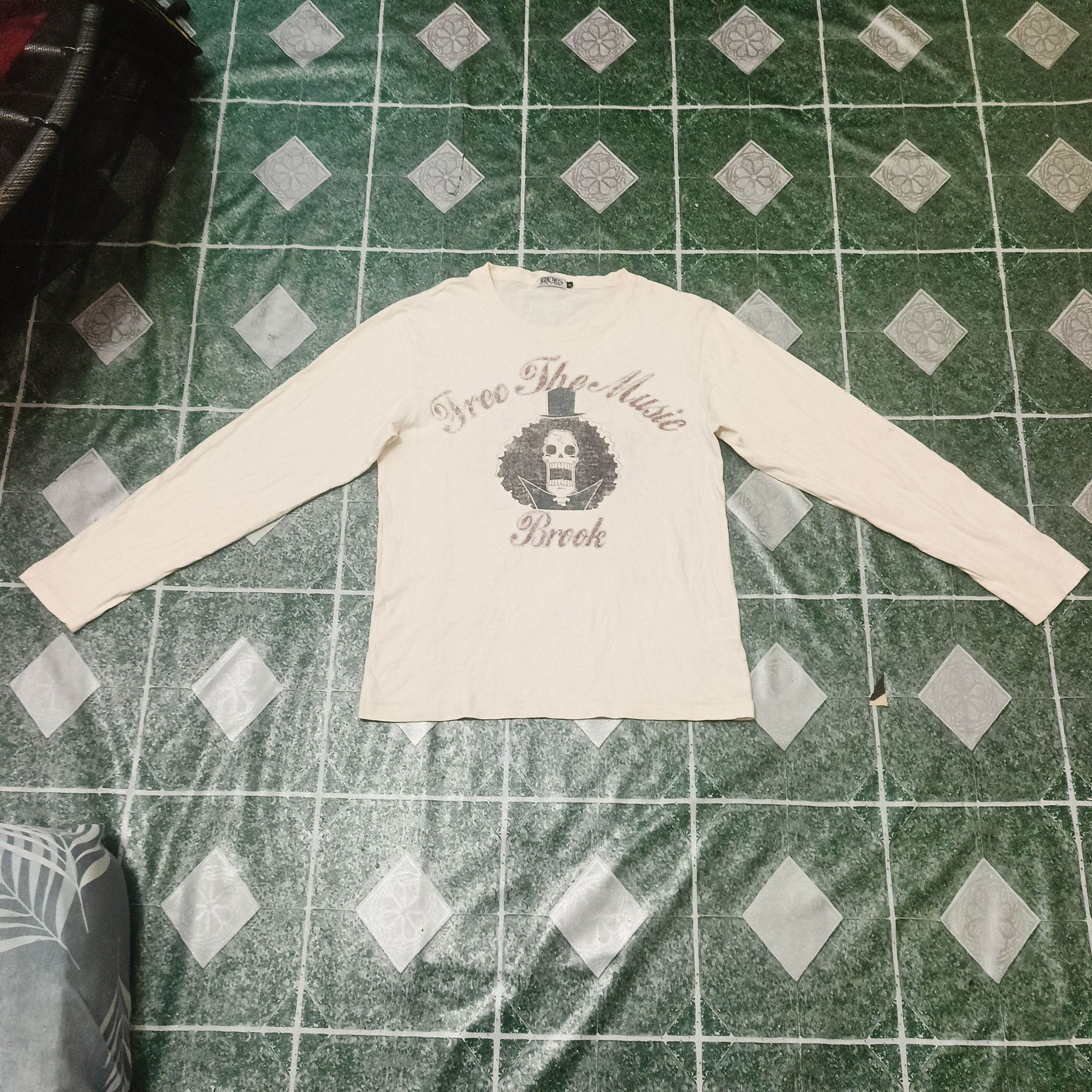 Anime One piece free the music rare design Size US M / EU 48-50 / 2 - 1 Thumbnail
