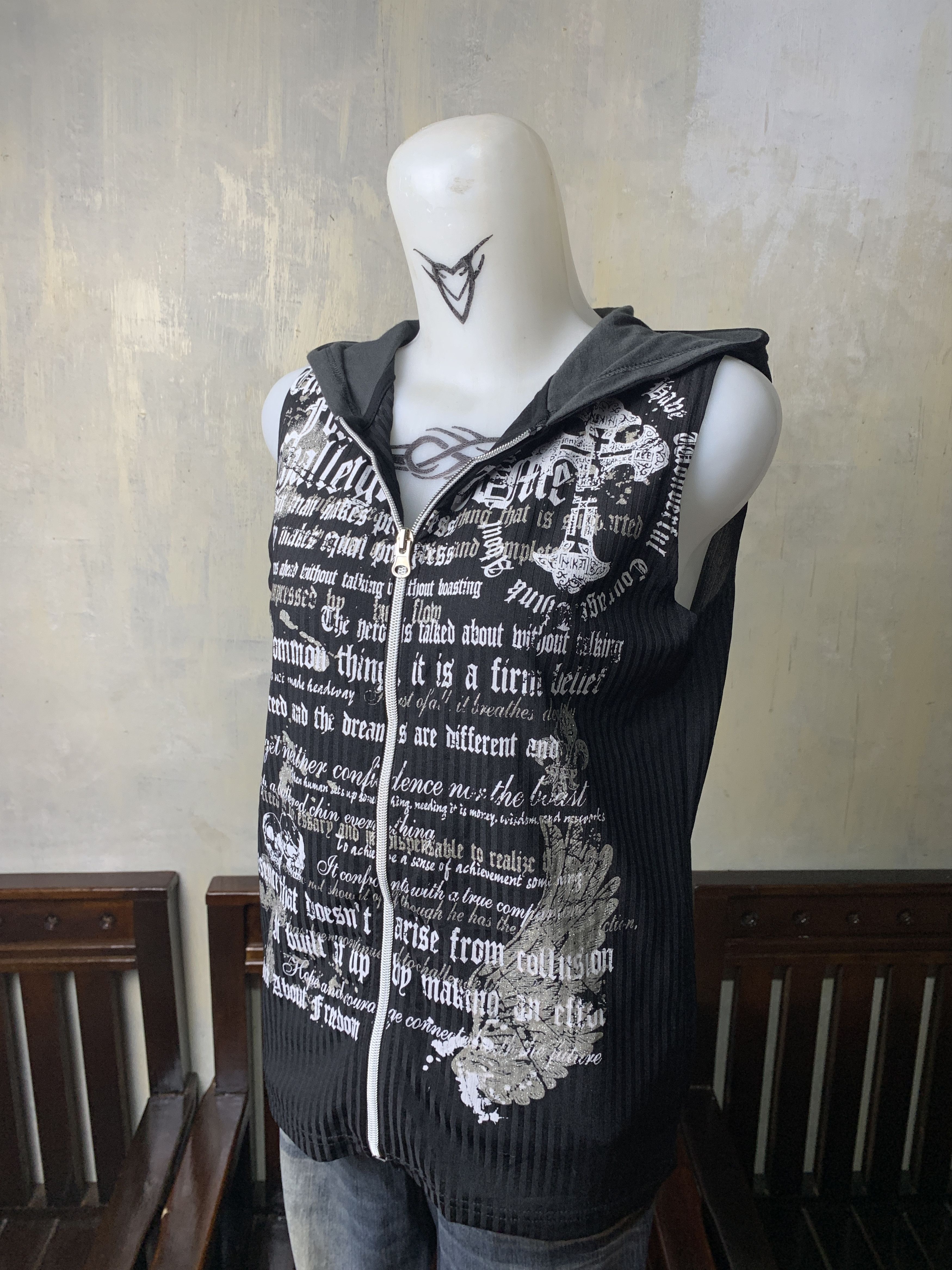 Japanese Brand 2000s Werther Black Cross Poem Skull Hooded Vest (M) Size M / US 6-8 / IT 42-44 - 2 Thumbnail