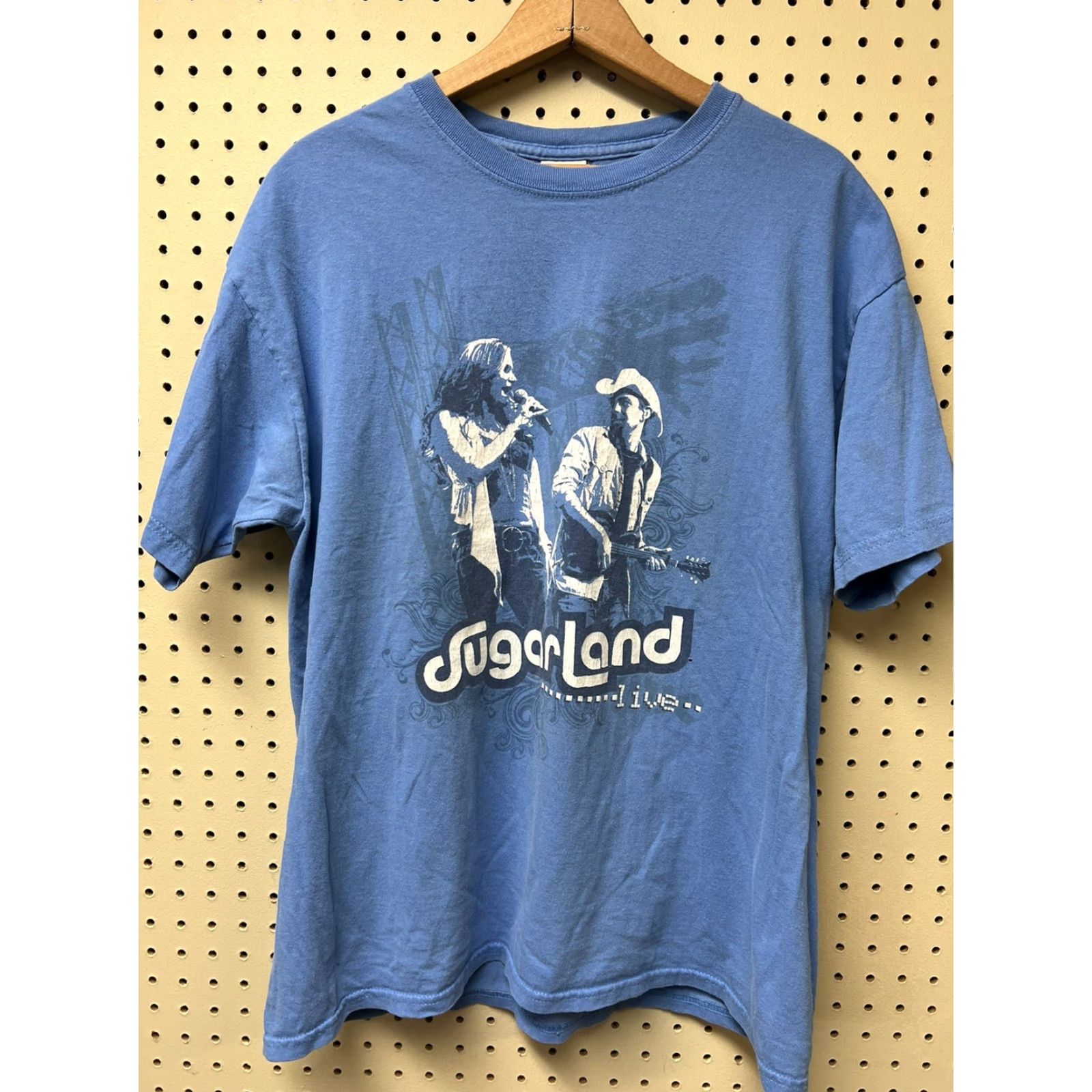 Gildan Sugarland T Shirt Adult Large L Blue Back band Concert Tee Country Music Cotton Size US M / EU 48-50 / 2 - 2 Thumbnail