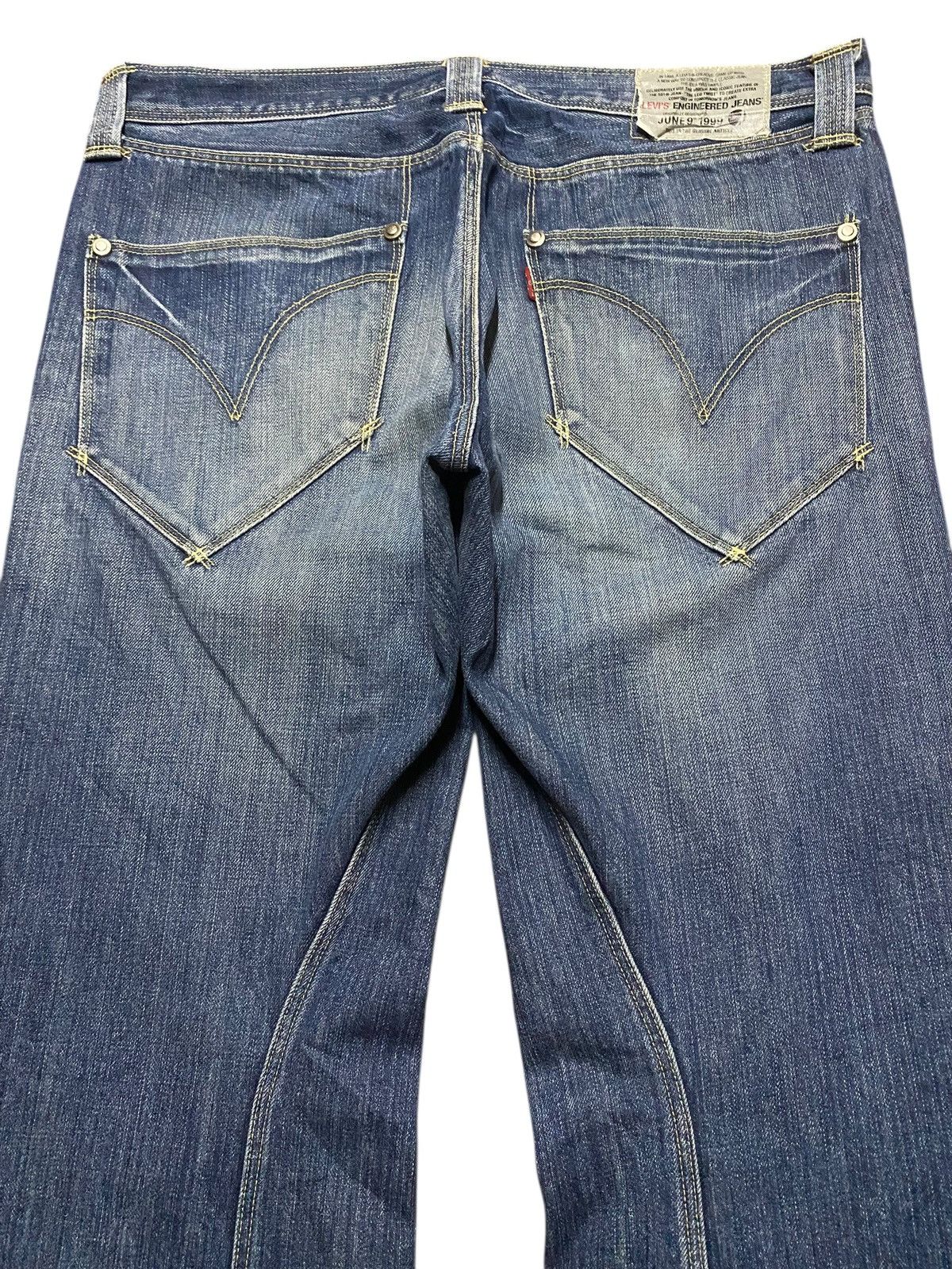 Levi's Vintage Clothing Levis Y2K Engineered Blue Wash Distressed Twist Leg Jean Size US 34 / EU 50 - 4 Thumbnail