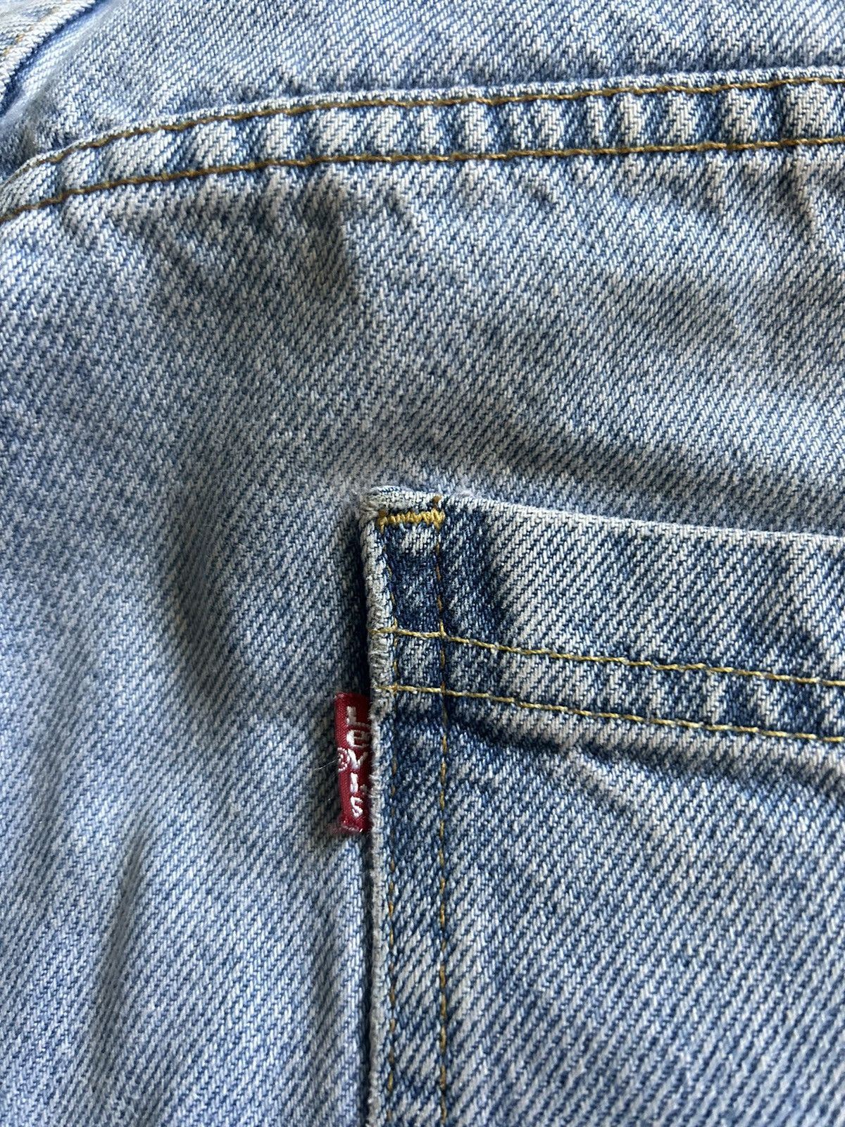 Levi's × Levi's Vintage Clothing × Vintage 36x28 Levi’s light wash vintage Dry Goods denim Size US 36 / EU 52 - 4 Thumbnail