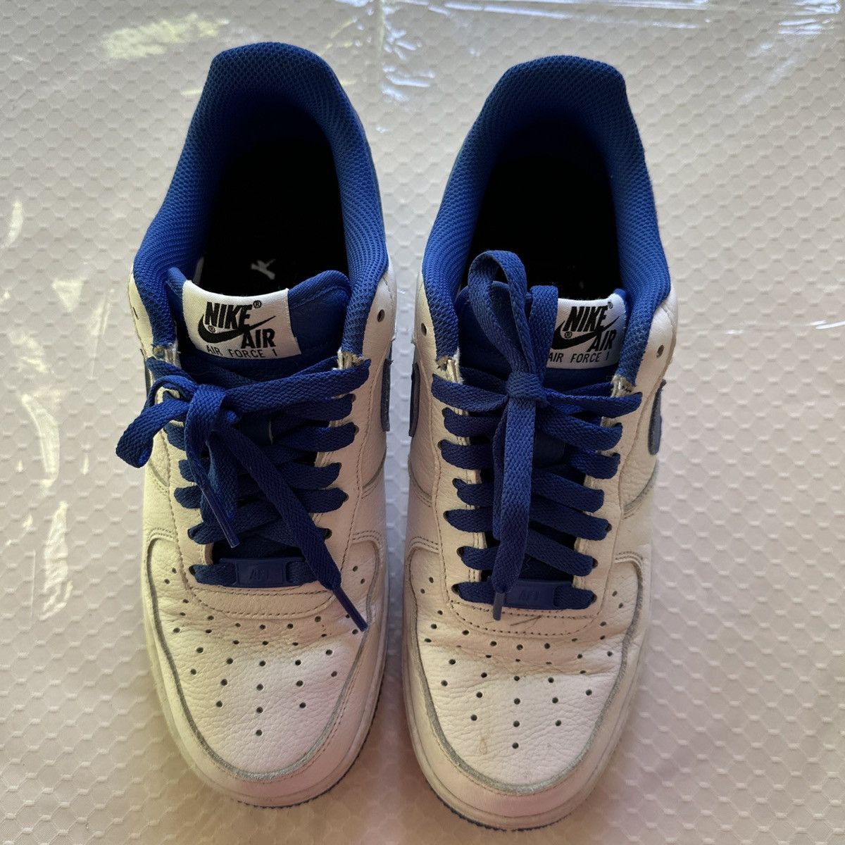 Nike Nike Men's Air Force One Low White & Blue Sneaker Size 7.5 Size US 7.5 / EU 40-41 - 3 Thumbnail
