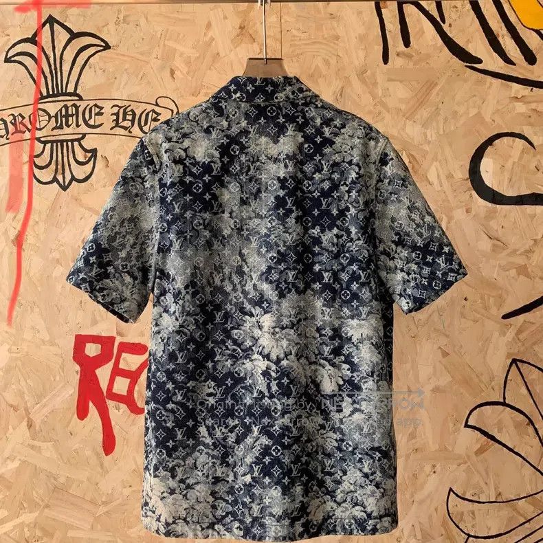 Louis Vuitton Louis Vuitton Tapestry full print short sleeve shirt Size US M / EU 48-50 / 2 - 5 Thumbnail