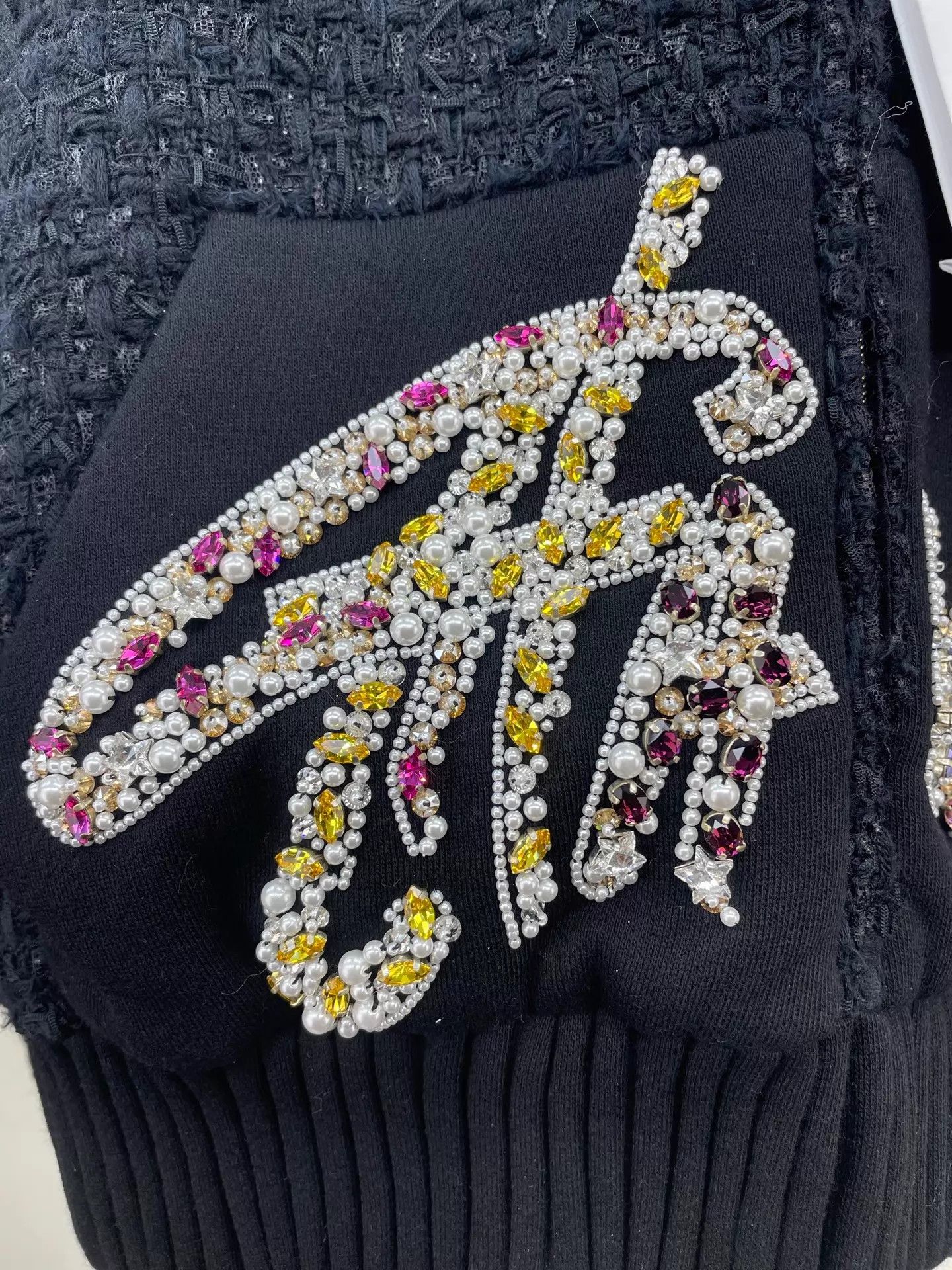 Chanel Chanel Black Beaded Embroidered Tweed Jkt 34 (99NWT) Size XS / US 0-2 / IT 36-38 - 2 Thumbnail