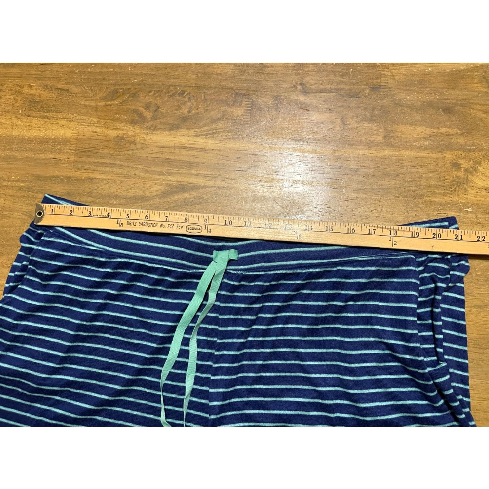 Croft & Barrow Croft & Barrow Shorts Women's Plus 2X Blue Green Tie Waist Sleep Shorts Size 40" / US 18 - 7 Thumbnail