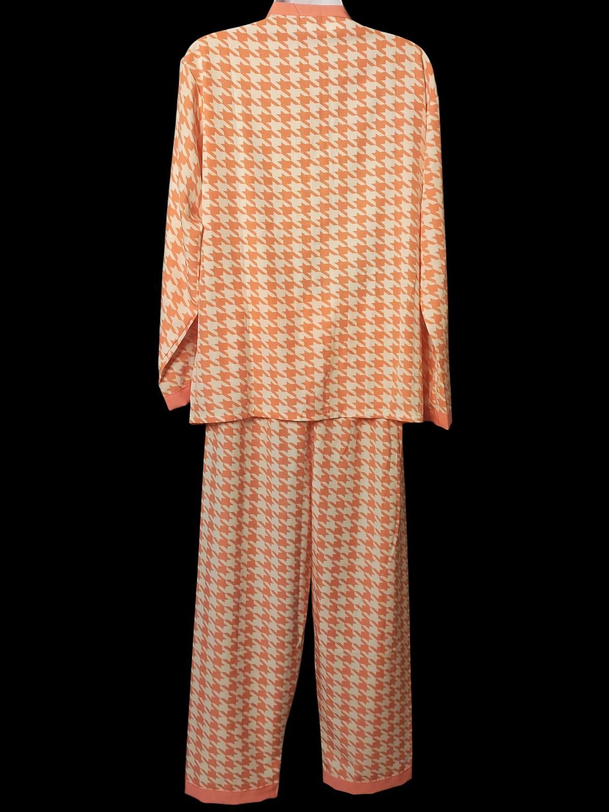 Unknown London Women's Peach Houndstooth Pajama Set Size XXL Top & Size 4 P Size ONE SIZE - 6 Thumbnail