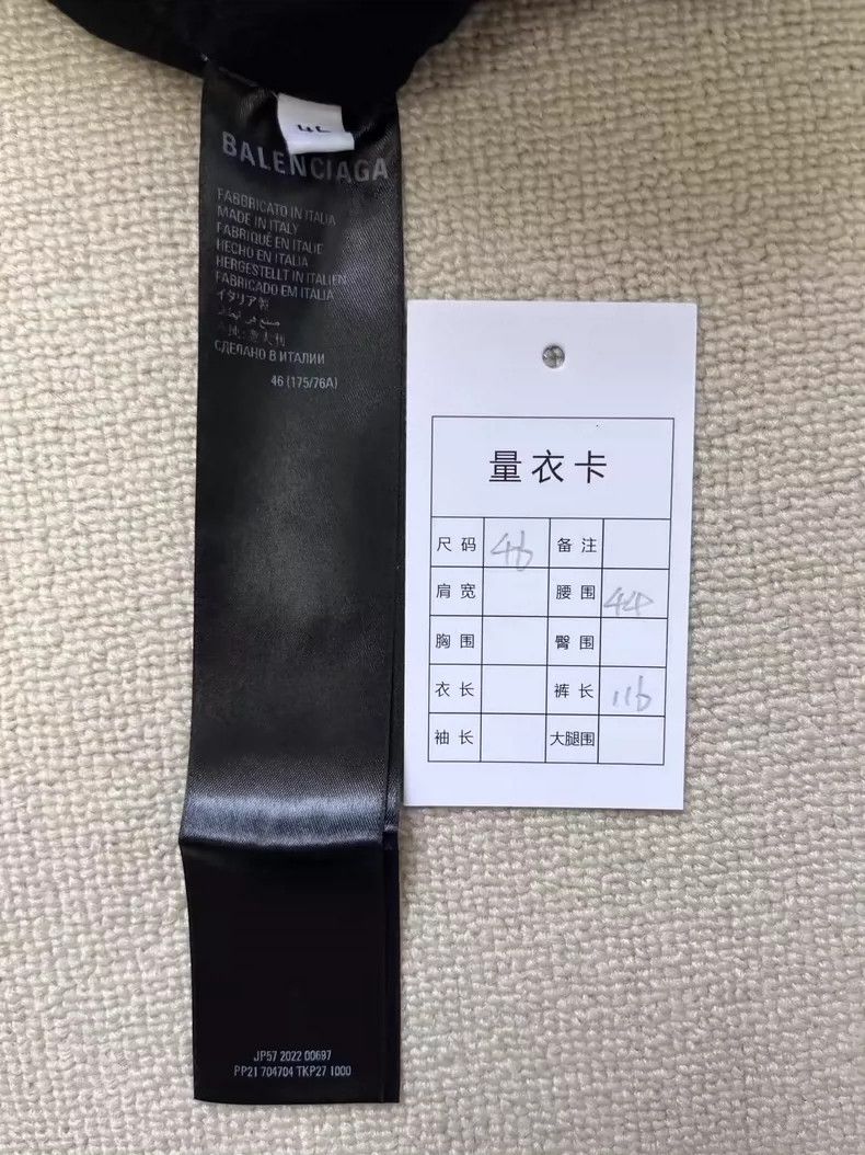 Balenciaga Balenciaga Solid color low-rise cargo pants with pockets Size US 30 / EU 46 - 5 Thumbnail