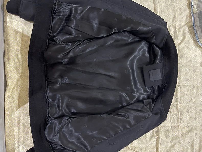 Givenchy Givenchy Wool coat, size 178, 145 pounds, fits well Size US M / EU 48-50 / 2 - 3 Thumbnail
