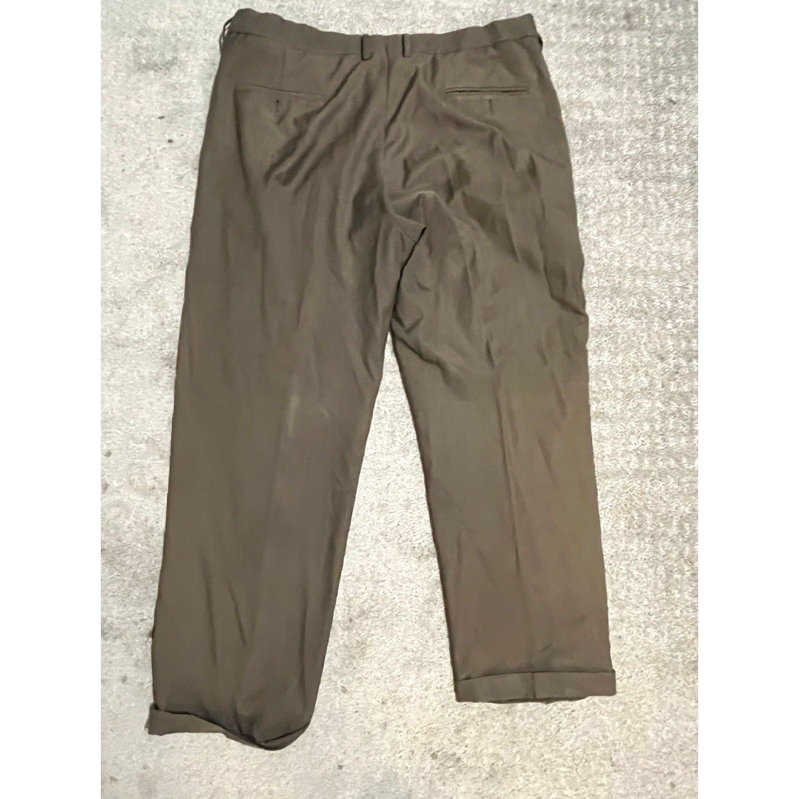 Haggar Haggar Classic Fit Pants Men 38x29 Brown Stretch Waist Pleated Front Chinos & Khakis Flat Front Front Type Zip-Front Size US 38 / EU 54 - 3 Thumbnail