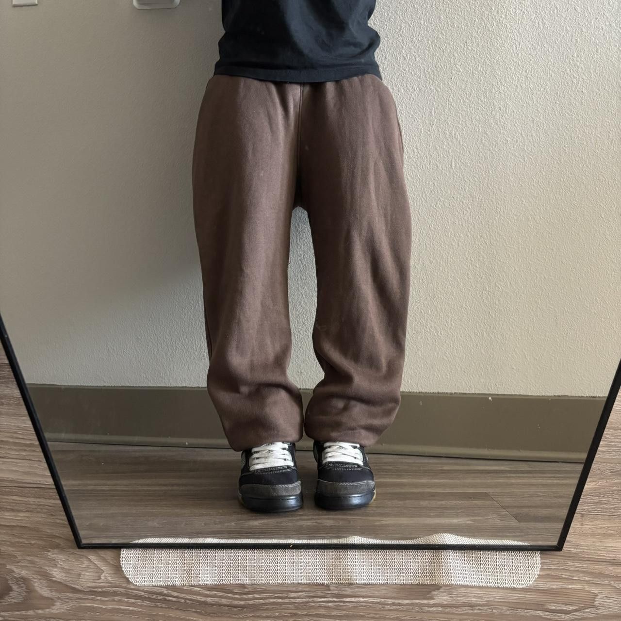 Japanese Brand Crazy Vintage Y2K/2000s Brown Essential Sweatpants! Fits S Size US 28 / EU 44 - 1 Thumbnail