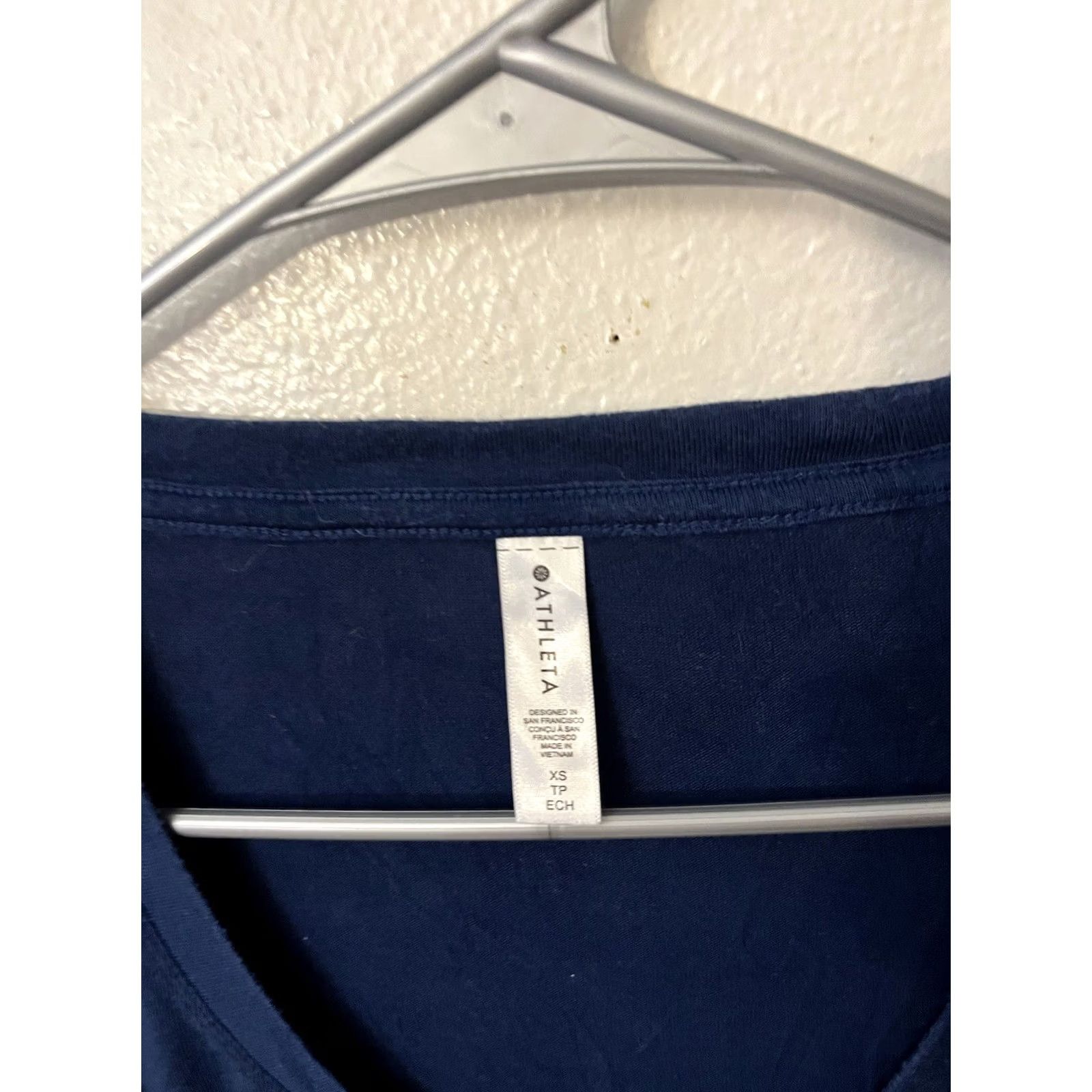Athleta Athleta Cloudlight Stratus Shirt Top Blue XS Long Sleeves 982000 Size XS / US 0-2 / IT 36-38 - 2 Thumbnail