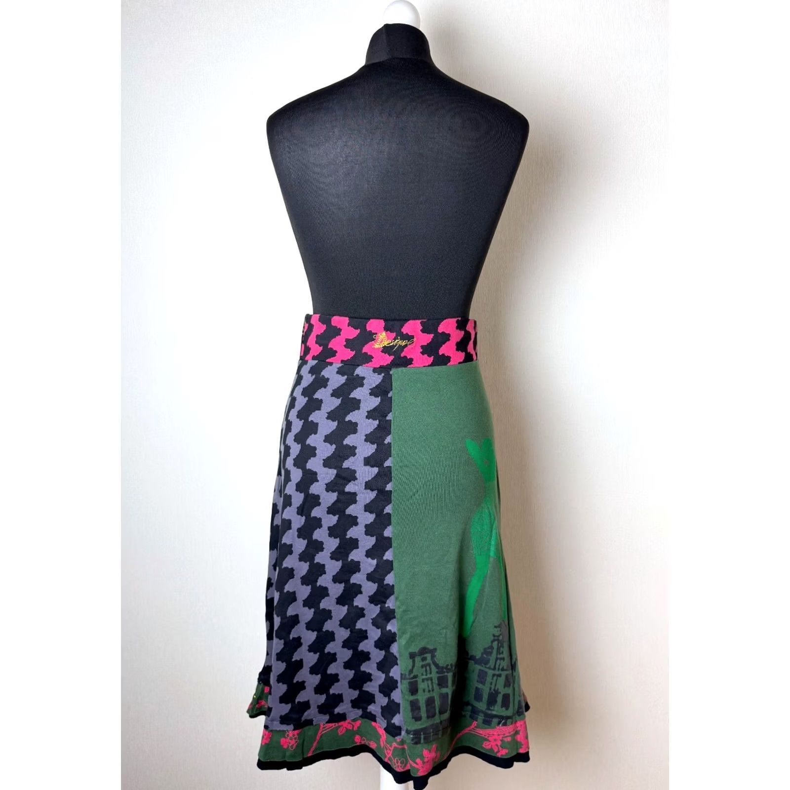 Desigual Desigual Skirt XS Womens Knee Length Multicoloured Dress Skirt Women's Clothing XS Desigual Women Skirt XS Knee Length Multicoloured Size 26" / US 2 / IT 38 - 4 Thumbnail