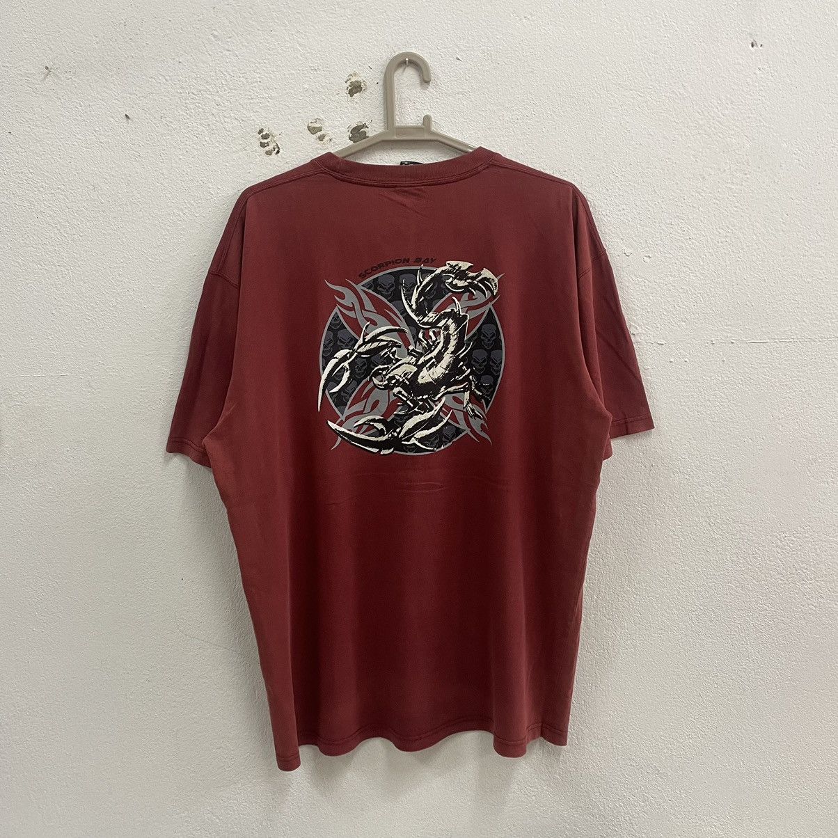 Vintage 🔥Vintage Scorpion Bay Big Logo Sun Faded Surfing Tee Size US XXL / EU 58 / 5 - 1 Thumbnail
