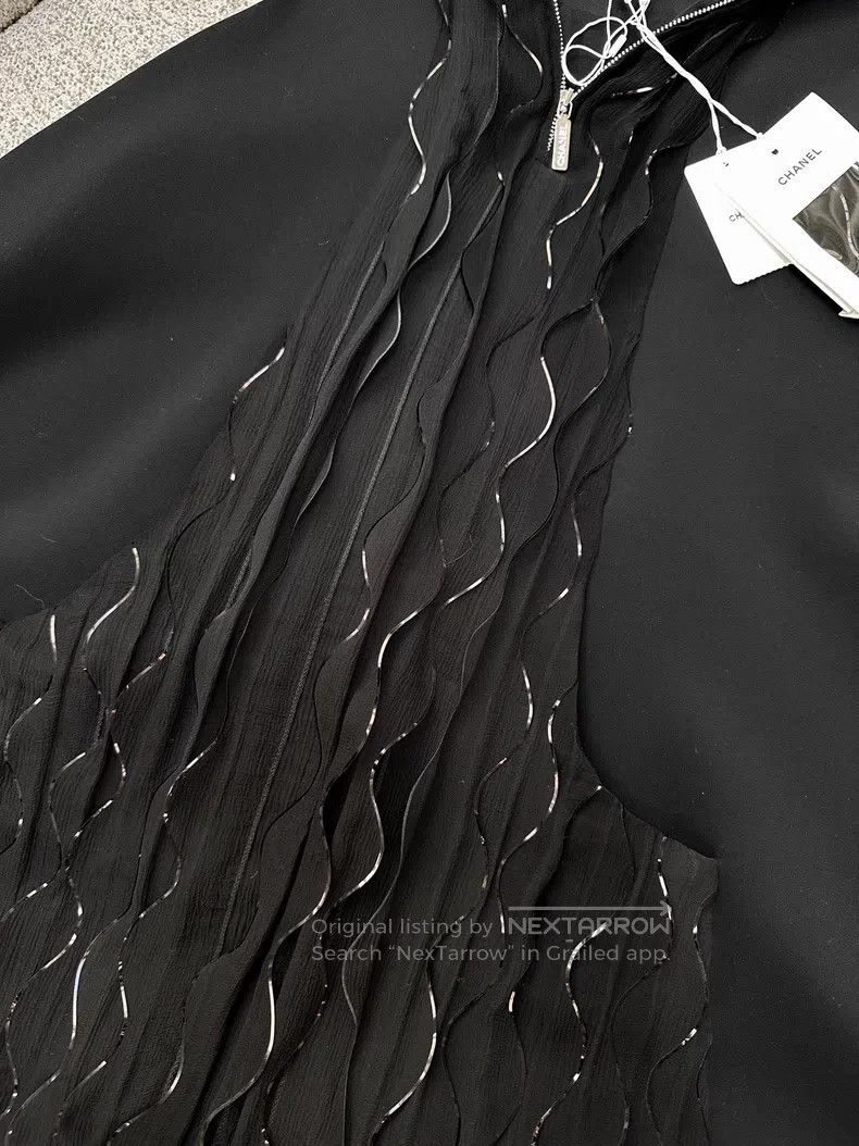 Chanel Chanel 25C Early Spring Vacation Series Black Half-high Co Size XS / US 0-2 / IT 36-38 - 4 Thumbnail