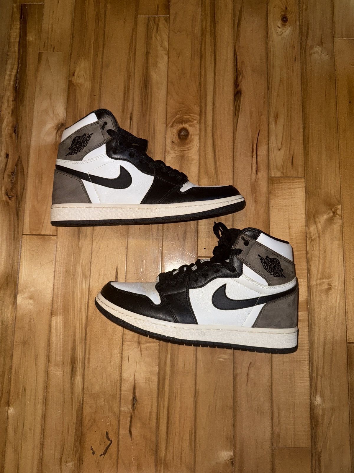 Jordan Brand Jordan 1 Retro High Dark Mochas Size US 9 / EU 42 - 1 Thumbnail